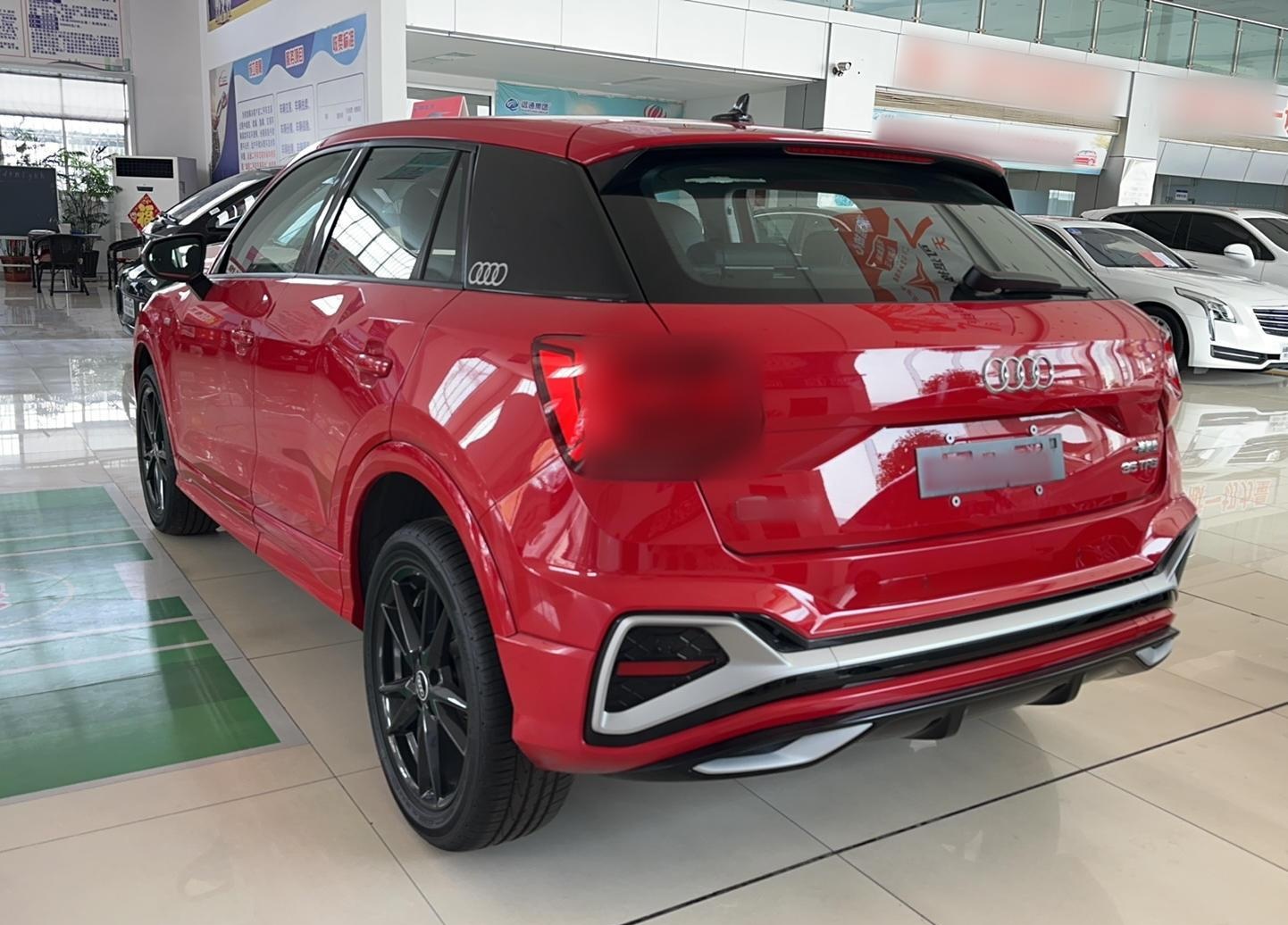 奥迪Q2L 2022款 35 TFSI 进取动感型