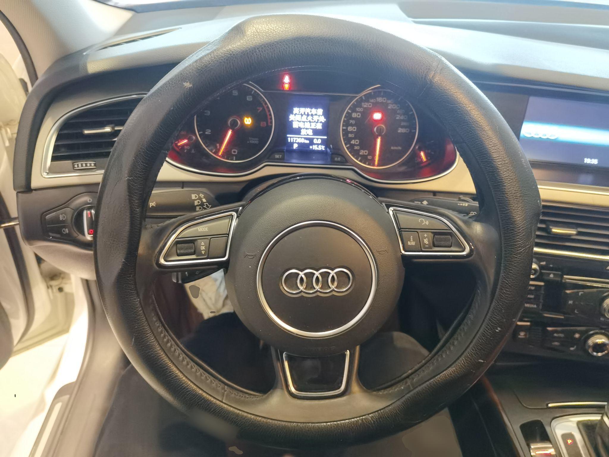 奥迪A4L 2013款 35 TFSI 自动舒适型