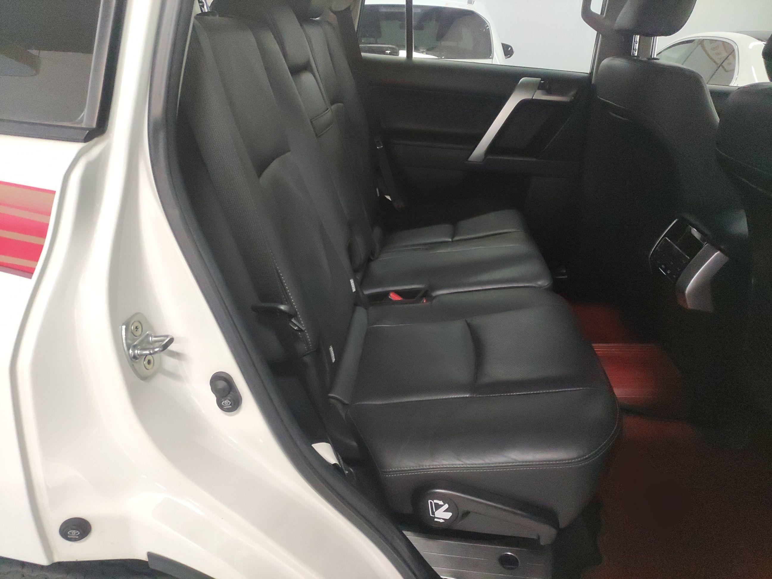 丰田 普拉多 2018款 3.5L 自动TX-L后挂备胎