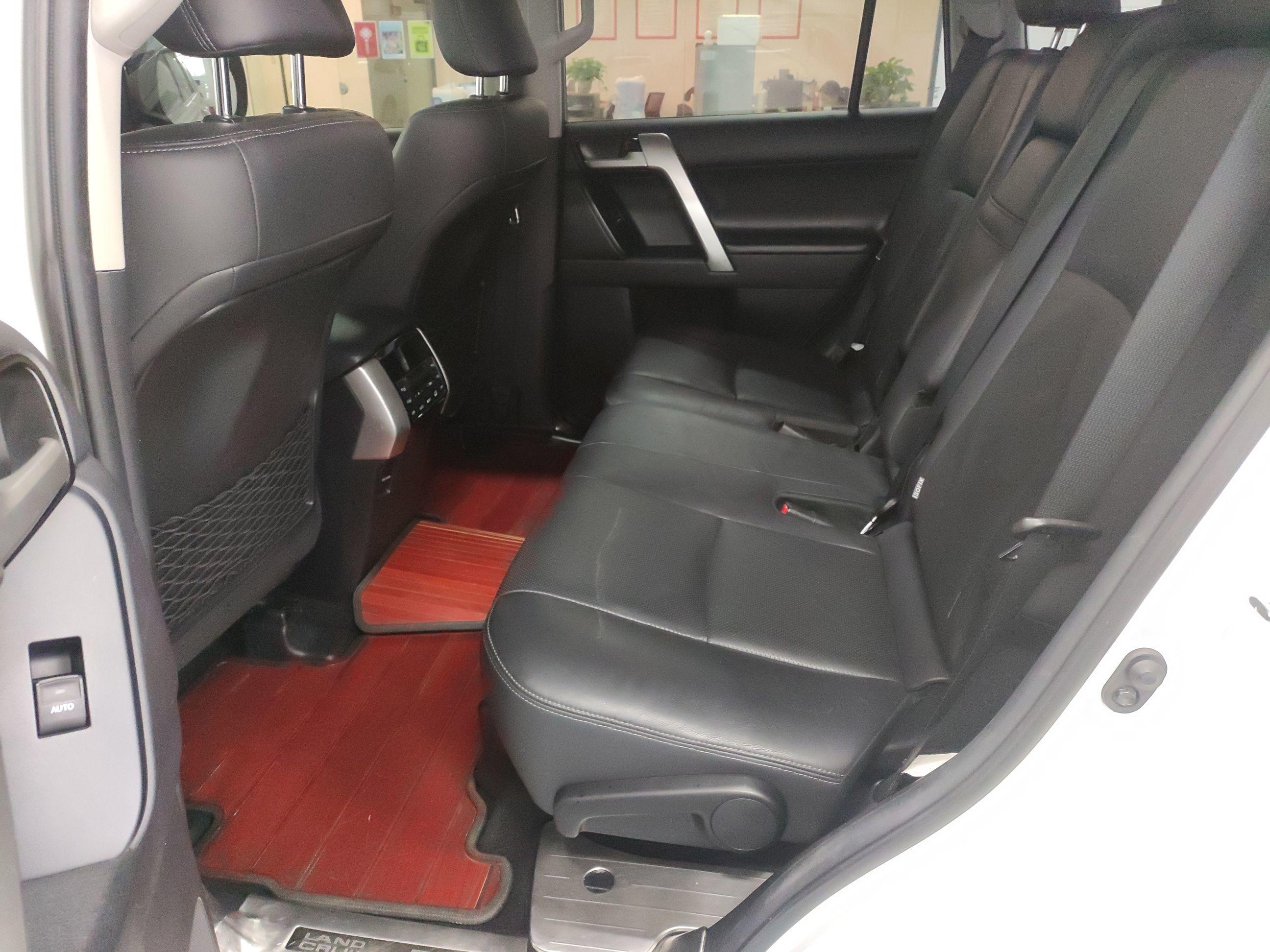 丰田 普拉多 2018款 3.5L 自动TX-L后挂备胎