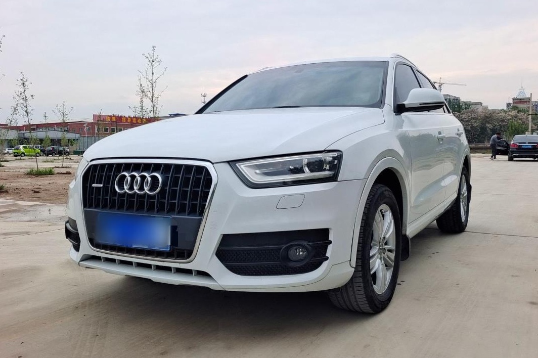 奥迪Q3 2013款 35 TFSI quattro 舒适型