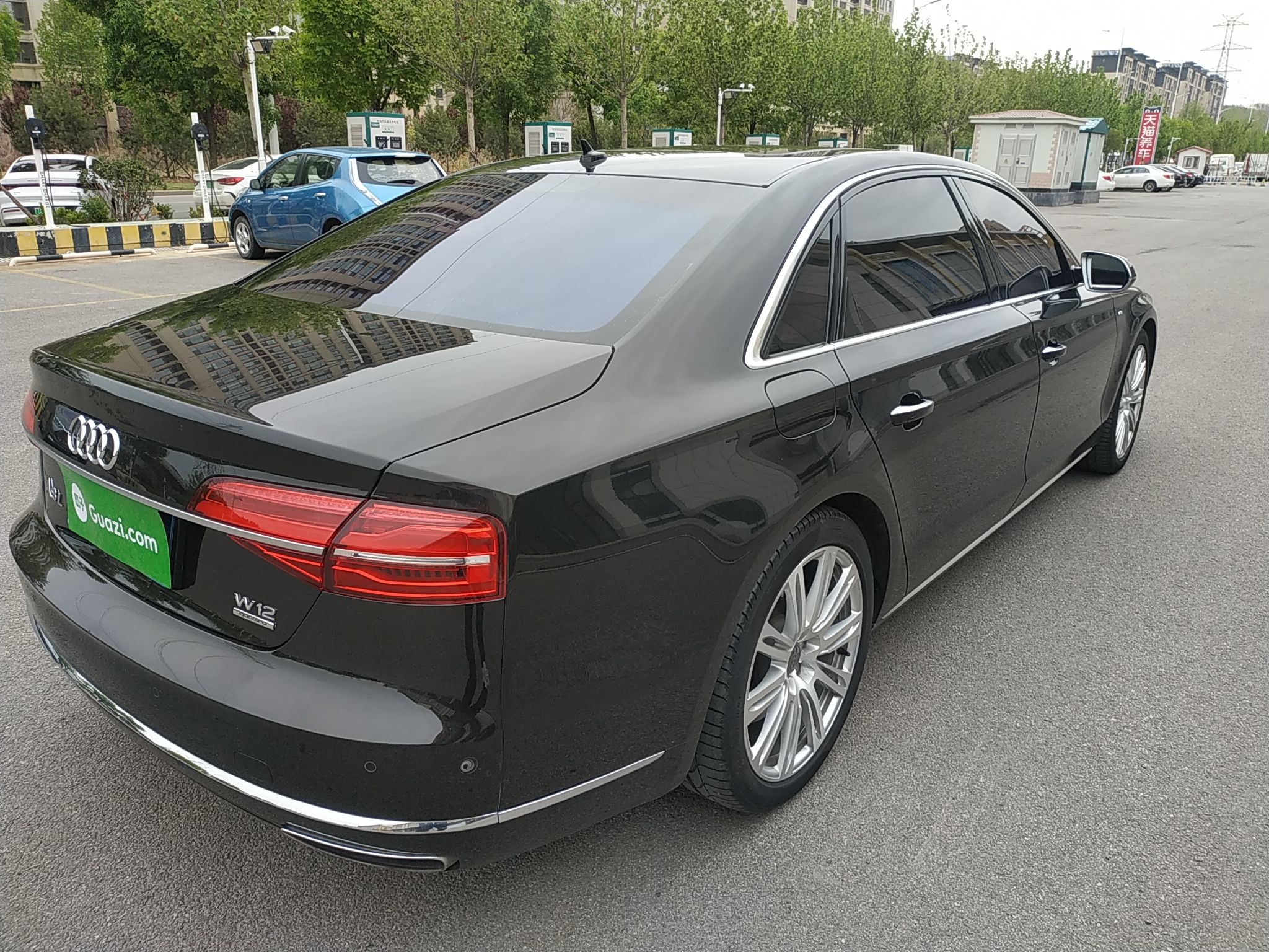 奥迪A8 2014款 A8L 6.3 FSI W12 quattro旗舰型(进口)