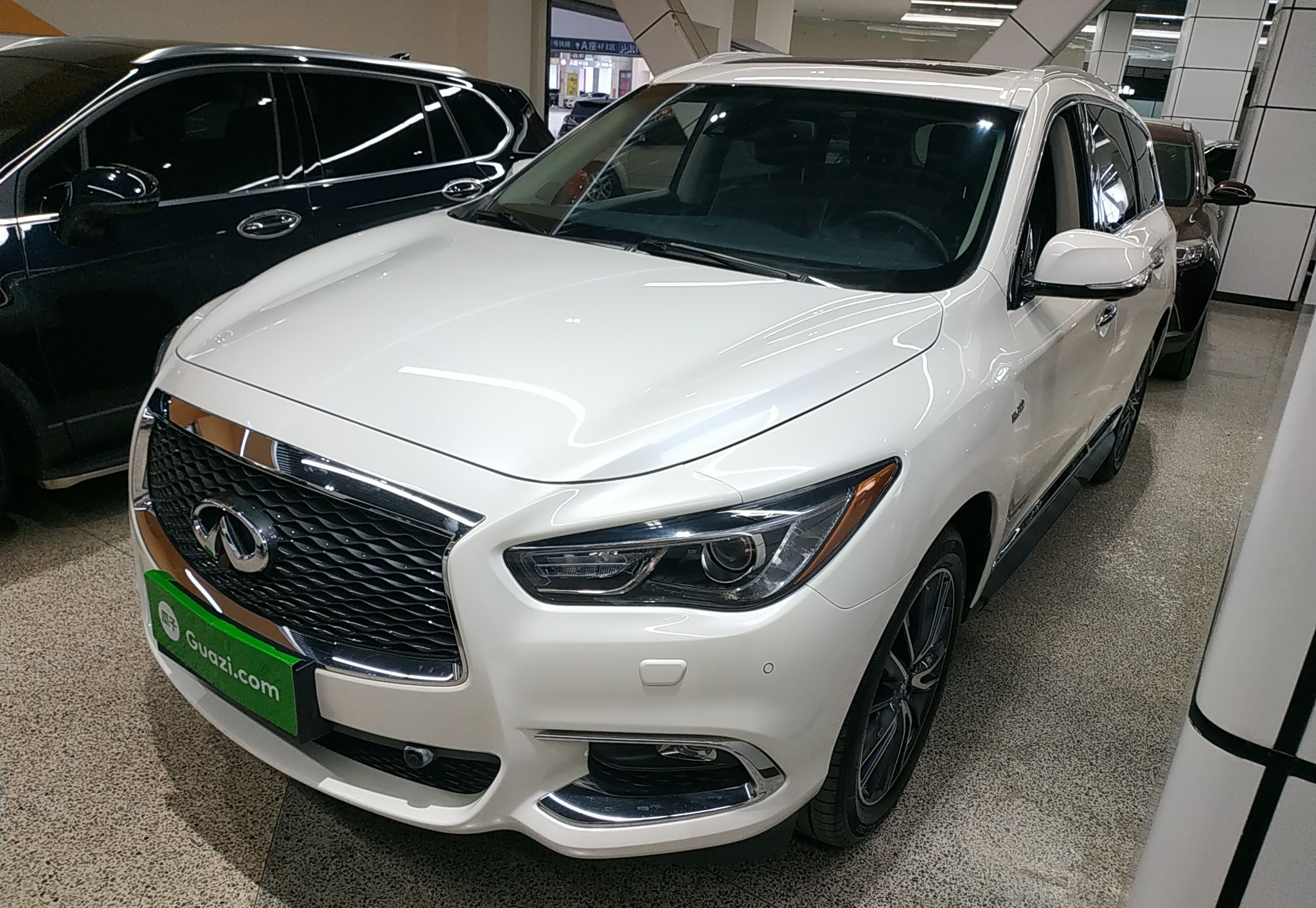 英菲尼迪QX60 2016款 2.5T Hybrid 四驱全能版(进口)