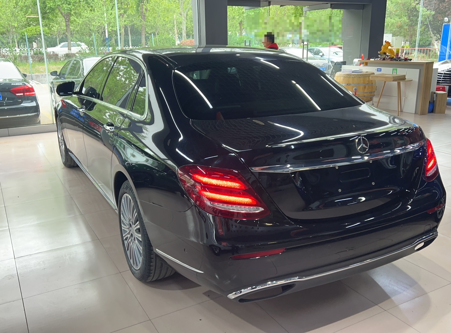 奔驰E级 2020款 改款 E 300 L 时尚型