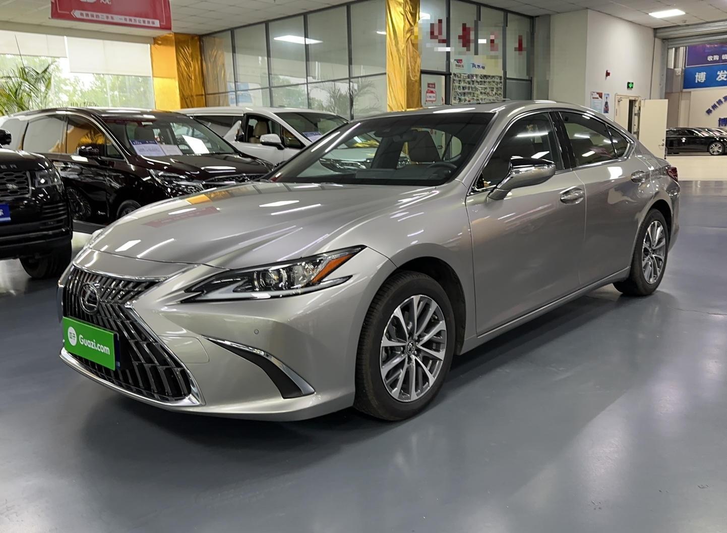 雷克萨斯ES 2021款 200 卓越版