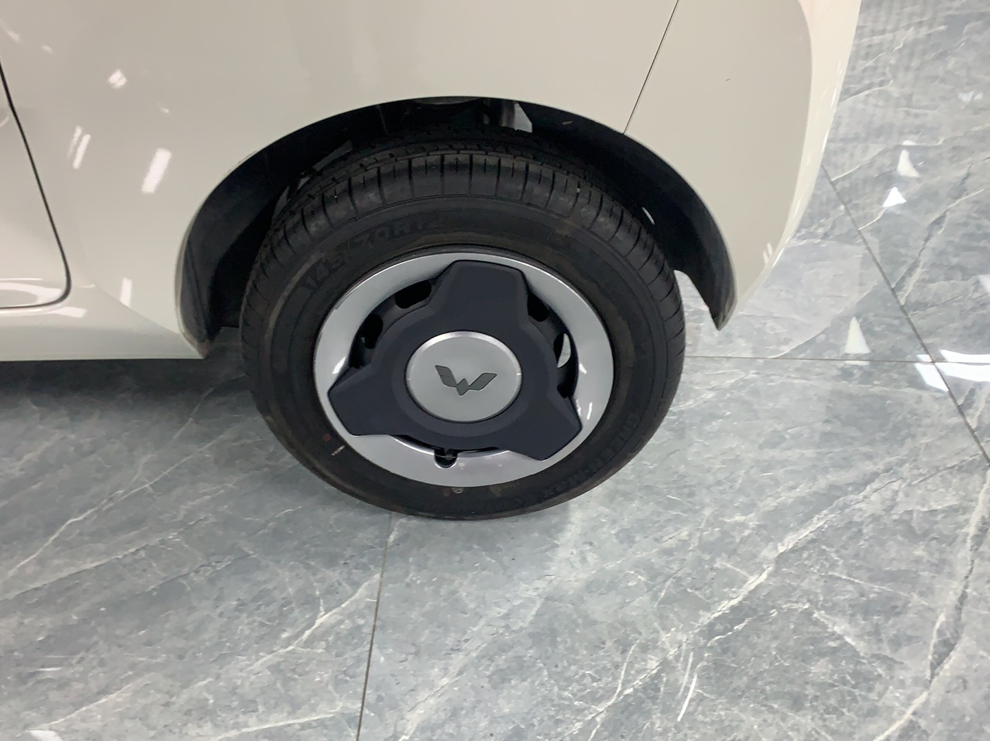 五菱汽车 宏光MINI EV 2021款 马卡龙臻享款 磷酸铁锂