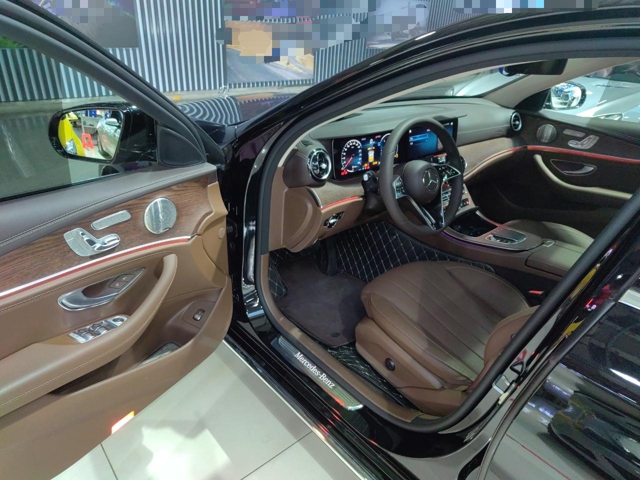 奔驰E级 2023款 E 300 L 尊贵型