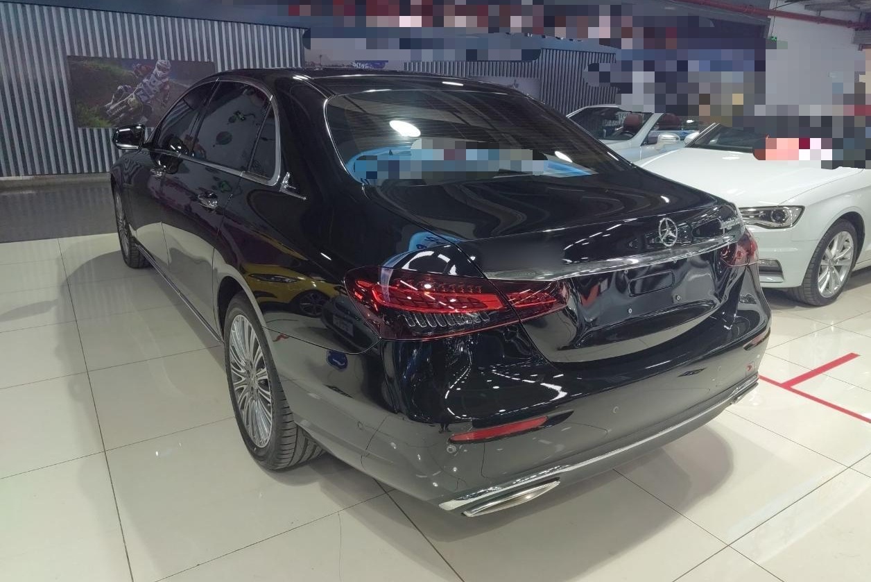 奔驰E级 2023款 E 300 L 尊贵型