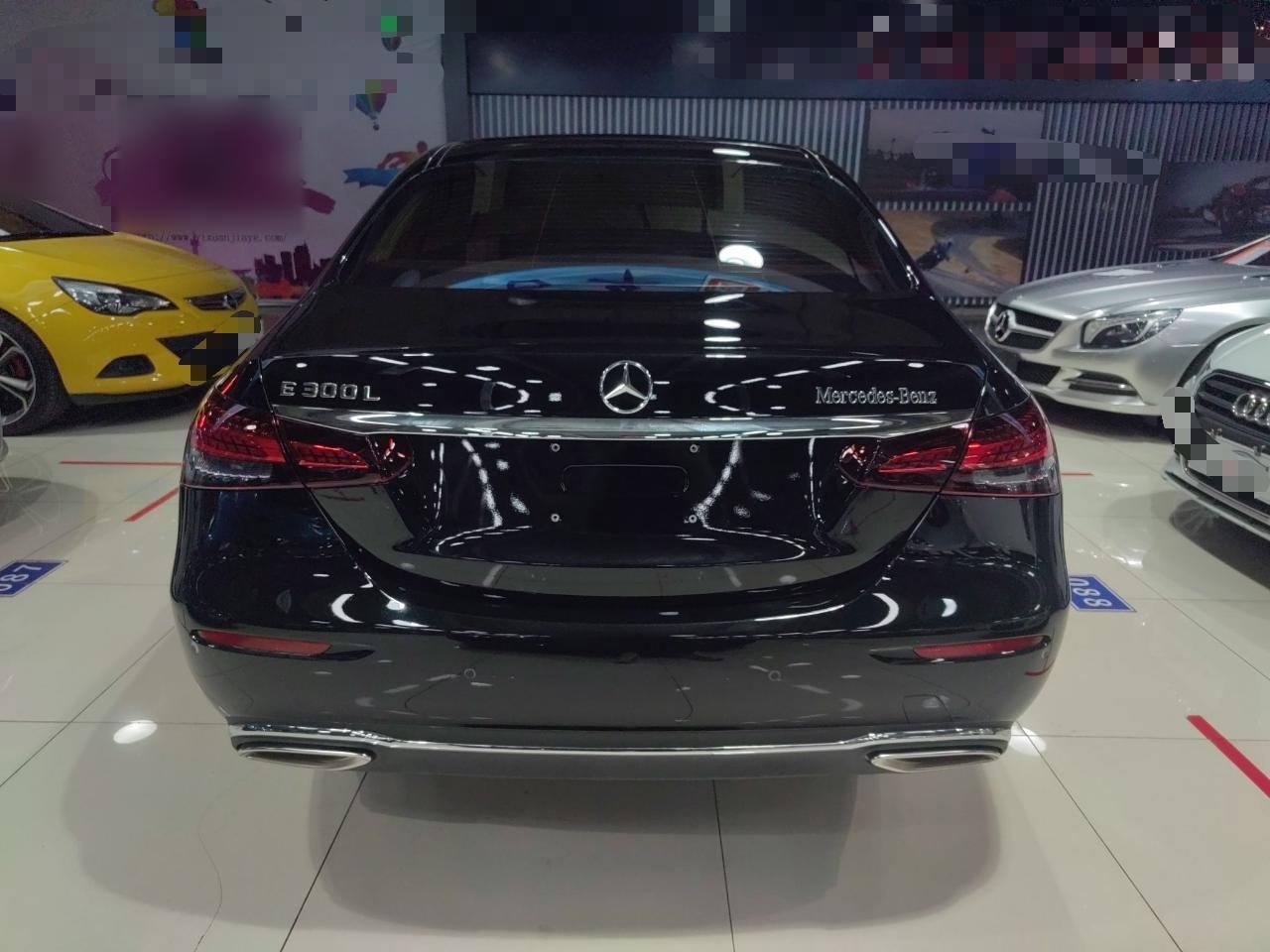 奔驰E级 2023款 E 300 L 尊贵型