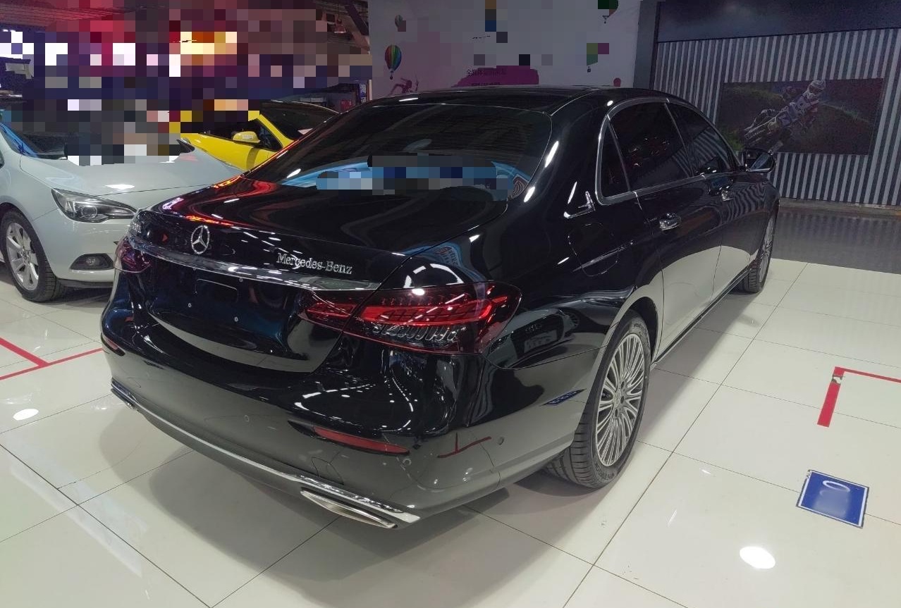 奔驰E级 2023款 E 300 L 尊贵型