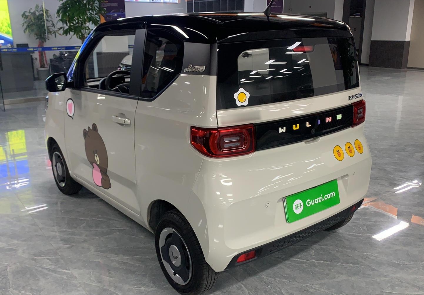 五菱汽车 宏光MINI EV 2021款 马卡龙臻享款 磷酸铁锂