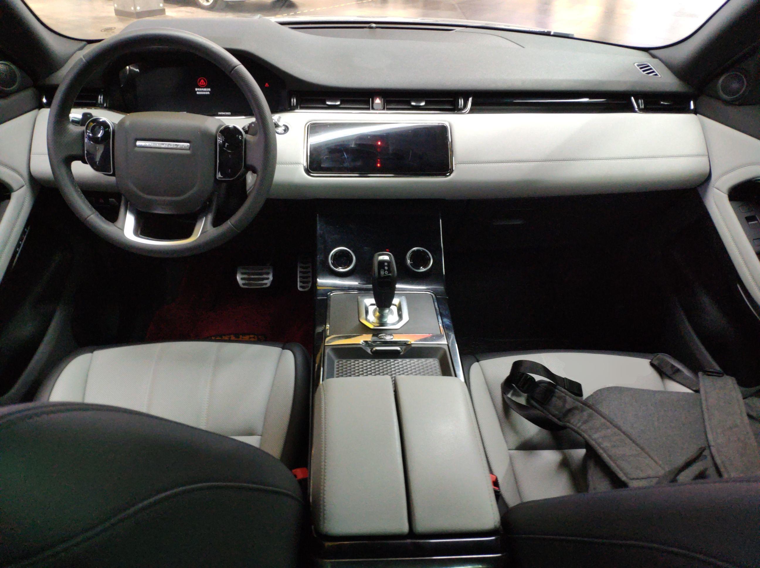 路虎 揽胜极光 2020款 249PS R-DYNAMIC S 曜黑运动科技版