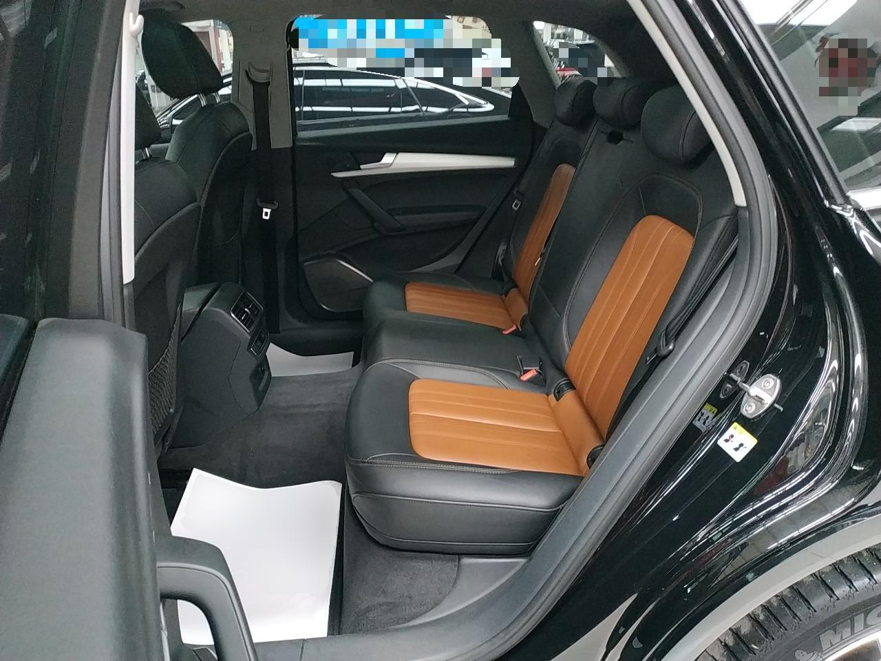 奥迪Q5L 2020款 40 TFSI 荣享时尚型