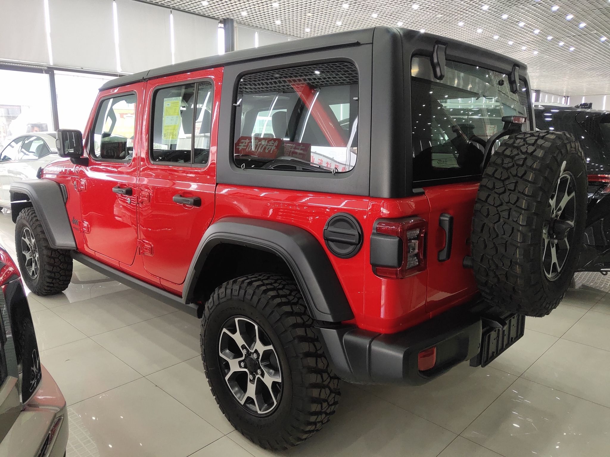 Jeep 牧马人 2021款 2.0T Rubicon 四门版(进口)