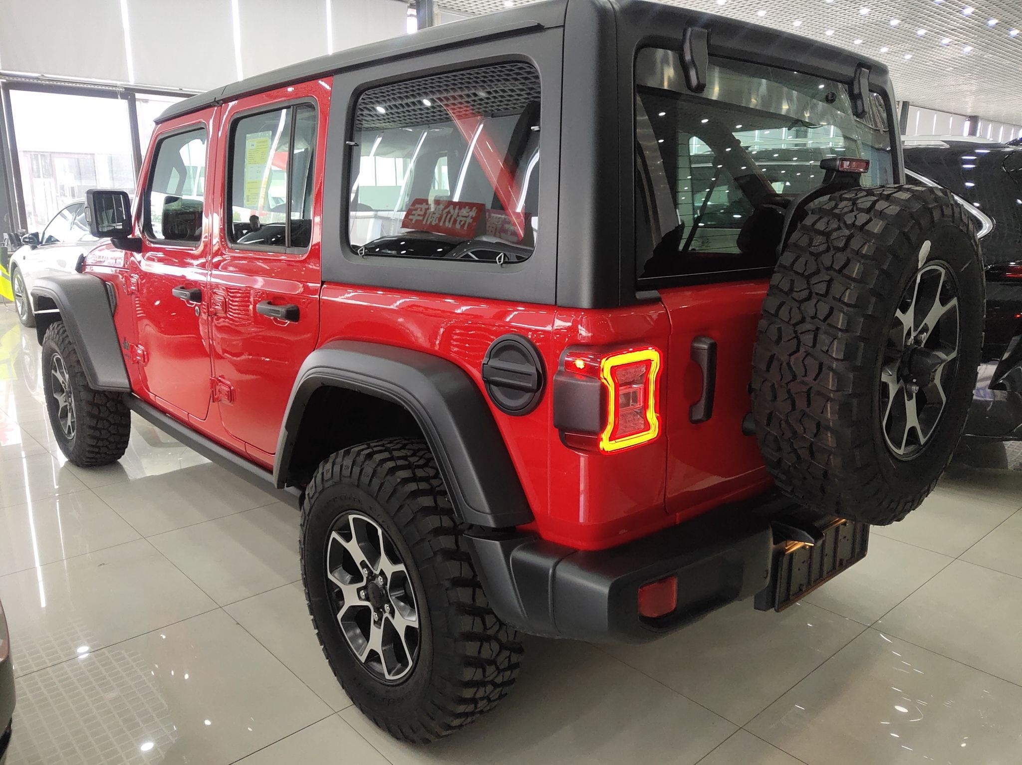 Jeep 牧马人 2021款 2.0T Rubicon 四门版(进口)