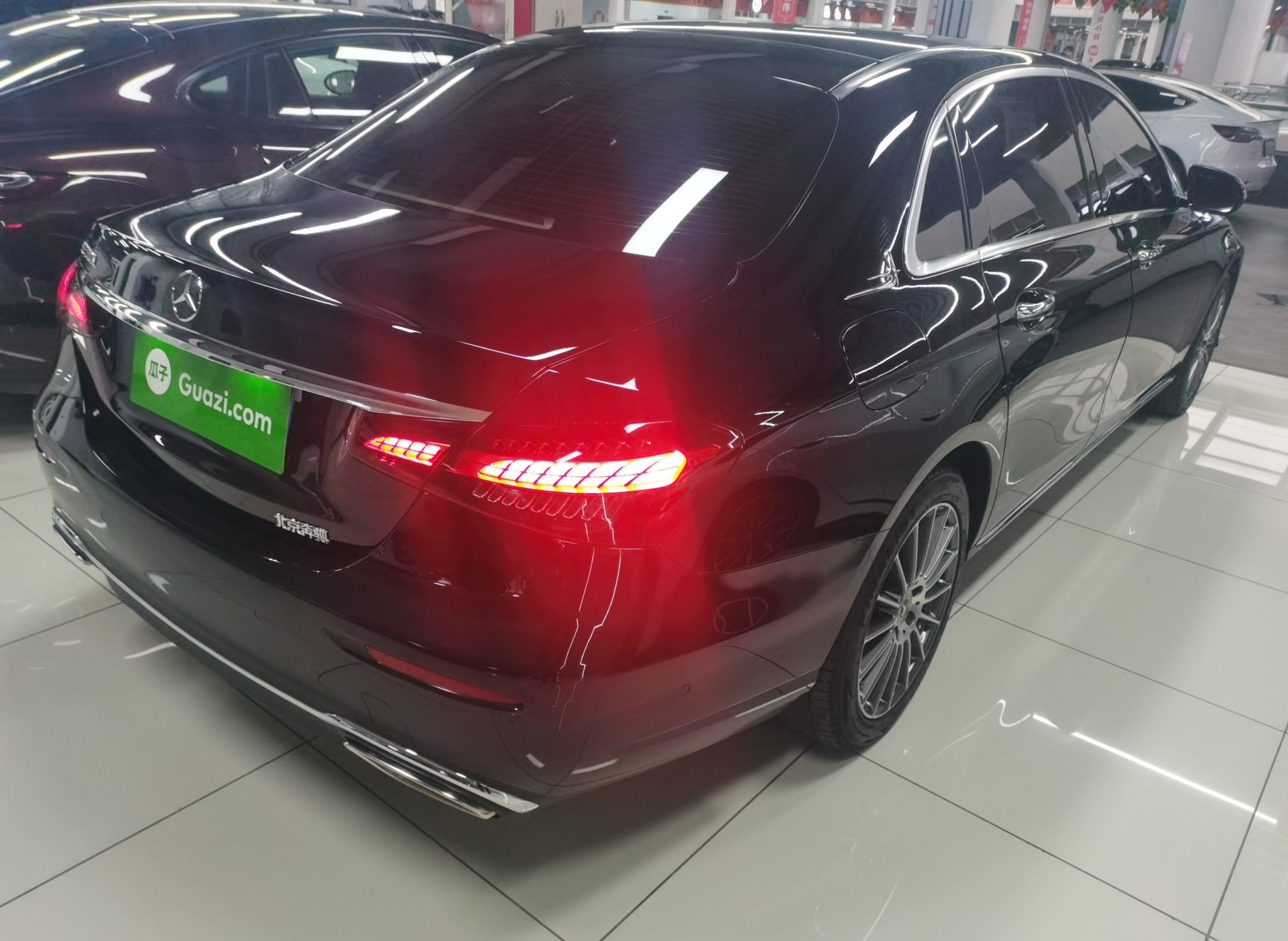 奔驰E级 2021款 E 260 L