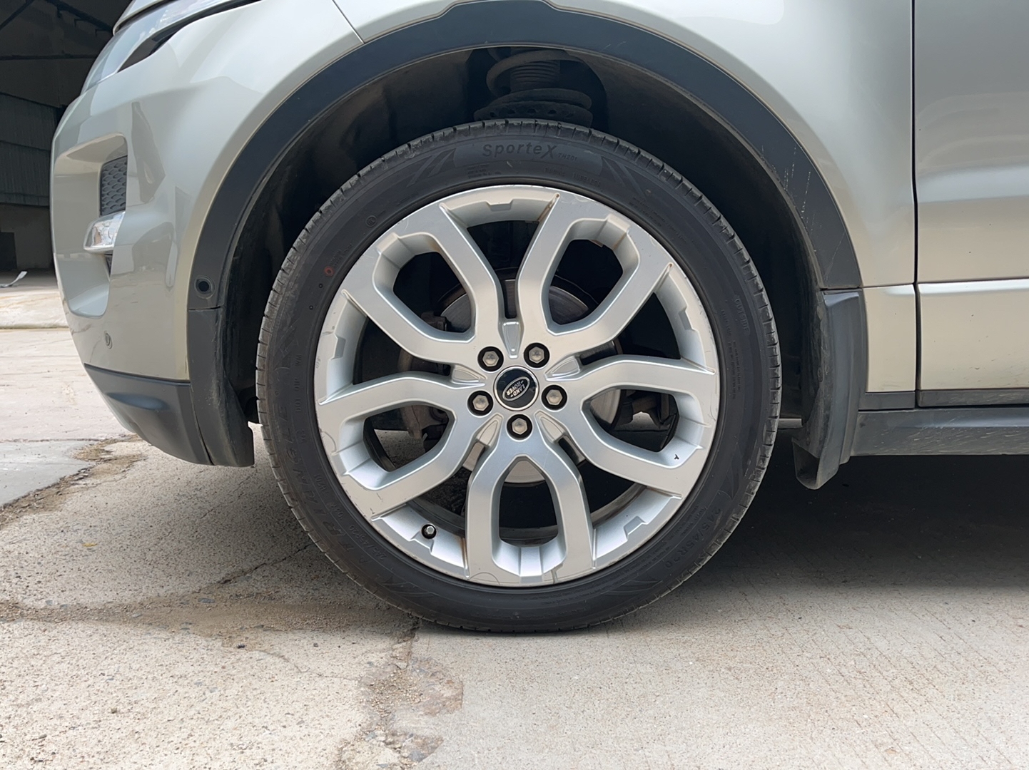 路虎 揽胜极光 2013款 2.0T 5门耀动版(进口)