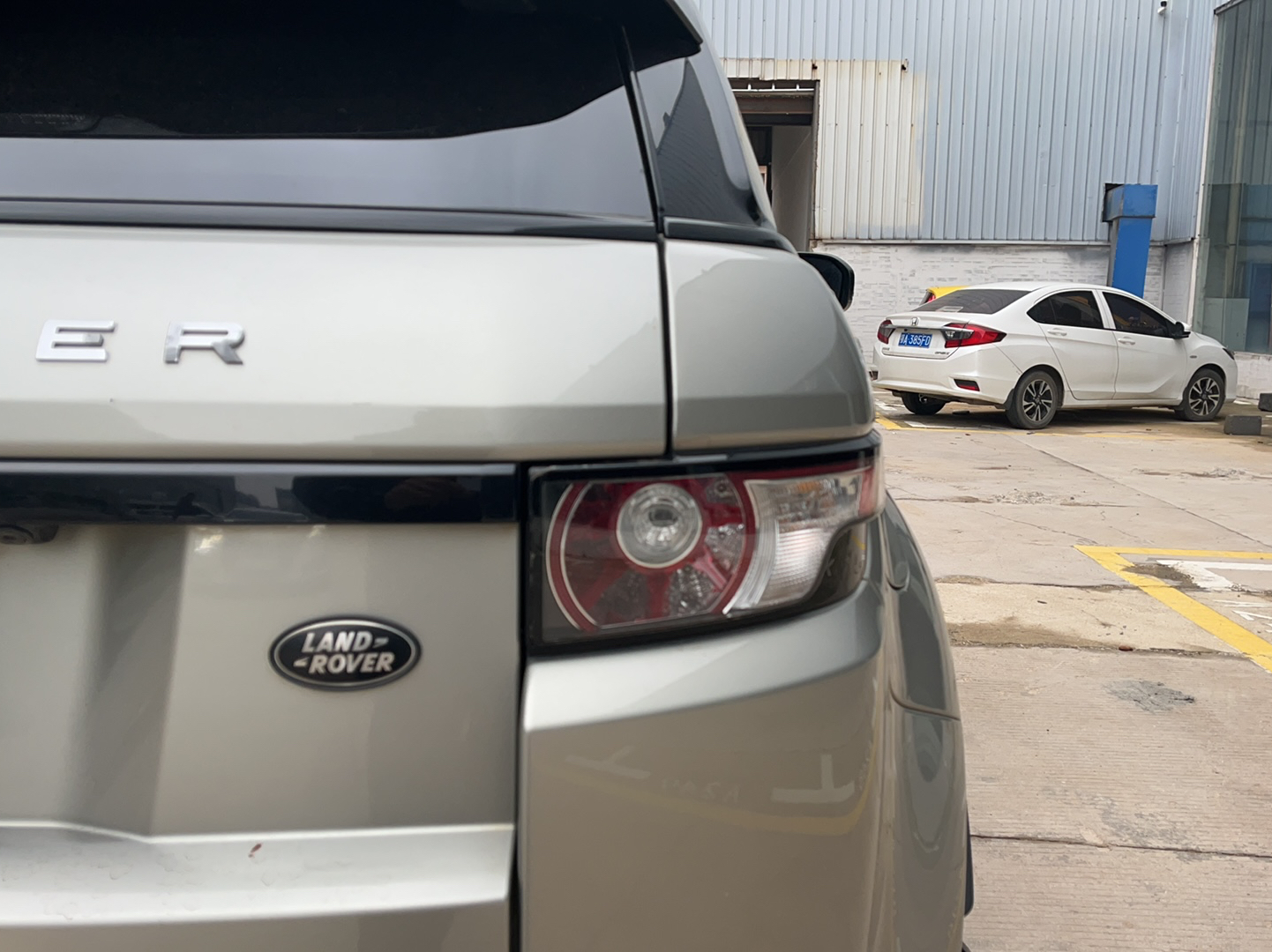 路虎 揽胜极光 2013款 2.0T 5门耀动版(进口)