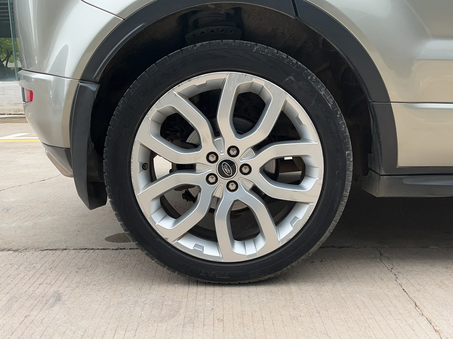 路虎 揽胜极光 2013款 2.0T 5门耀动版(进口)