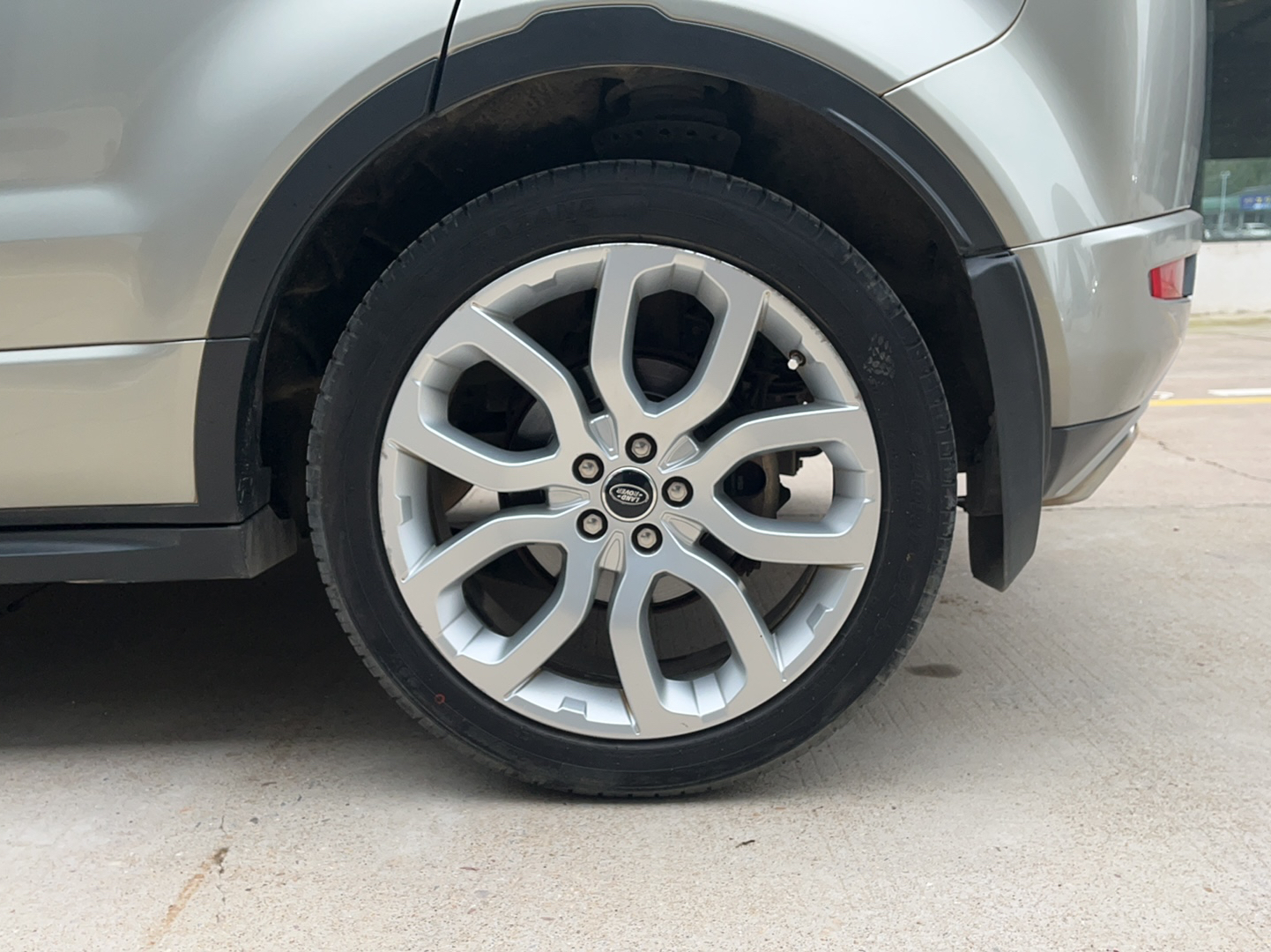 路虎 揽胜极光 2013款 2.0T 5门耀动版(进口)