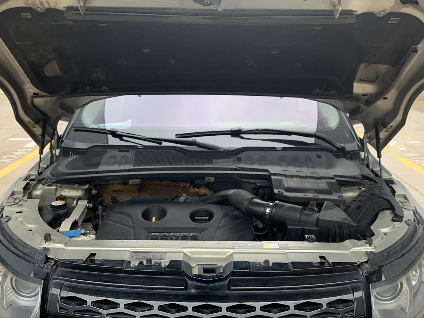 路虎 揽胜极光 2013款 2.0T 5门耀动版(进口)