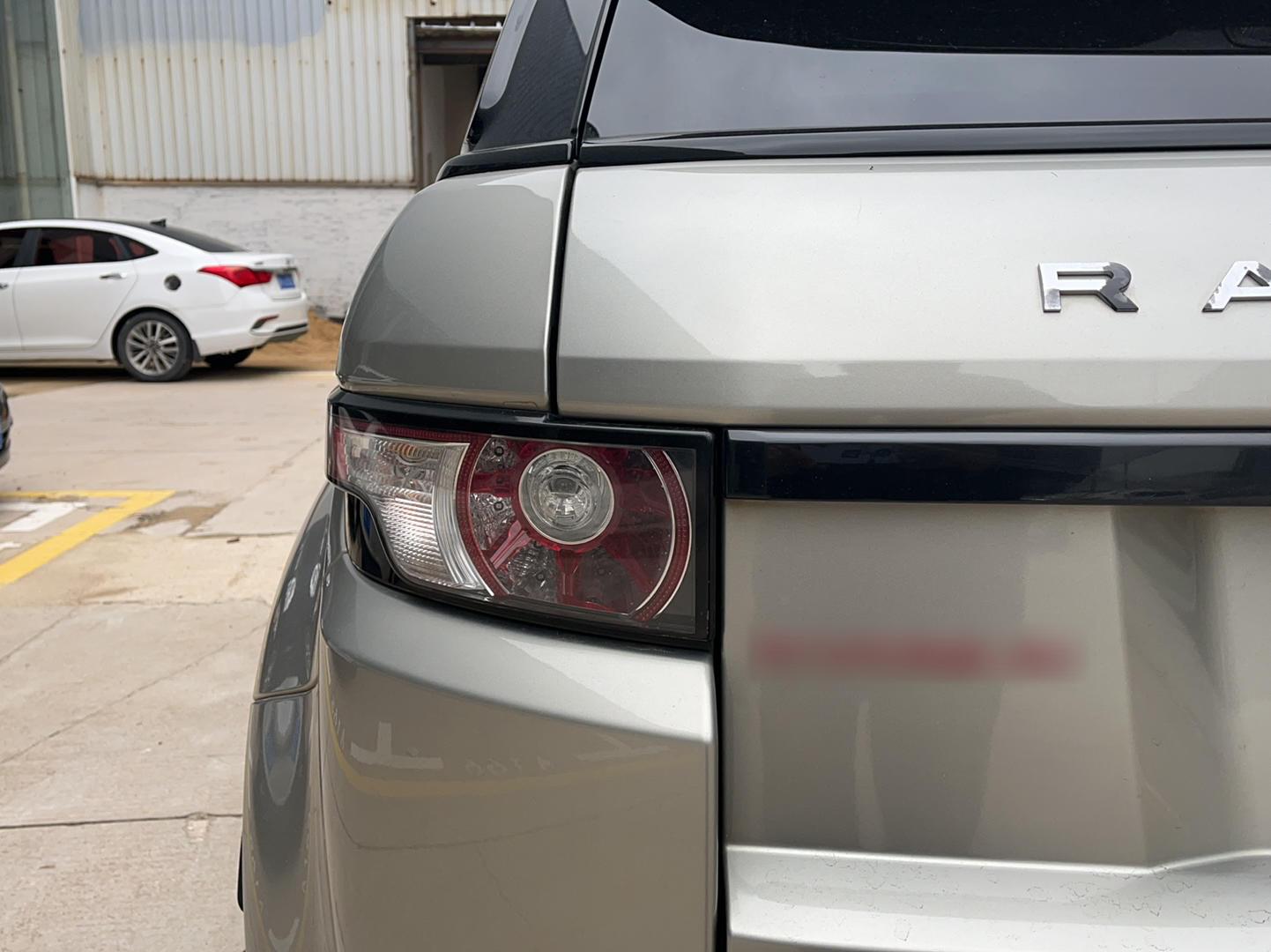 路虎 揽胜极光 2013款 2.0T 5门耀动版(进口)