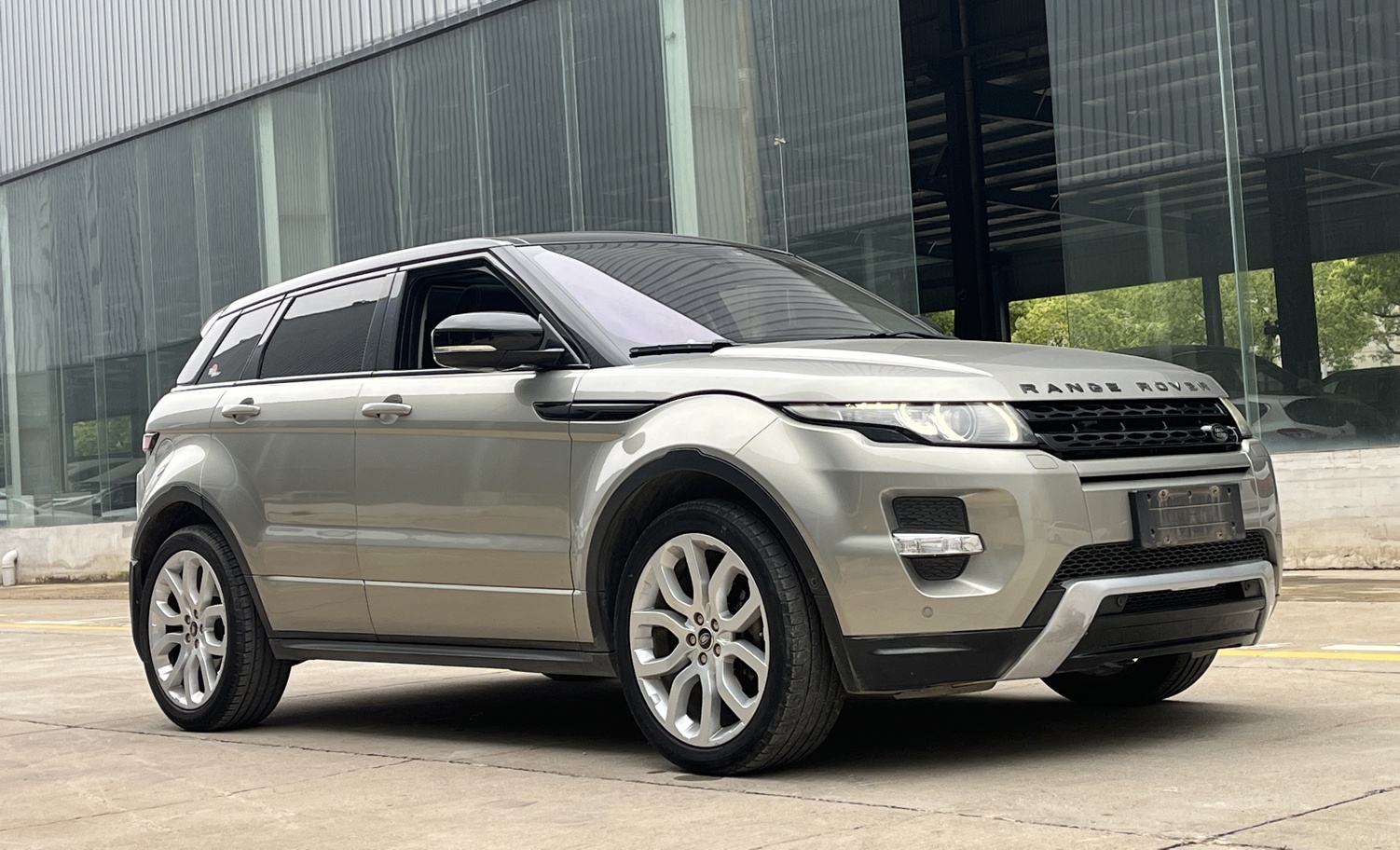 路虎 揽胜极光 2013款 2.0T 5门耀动版(进口)