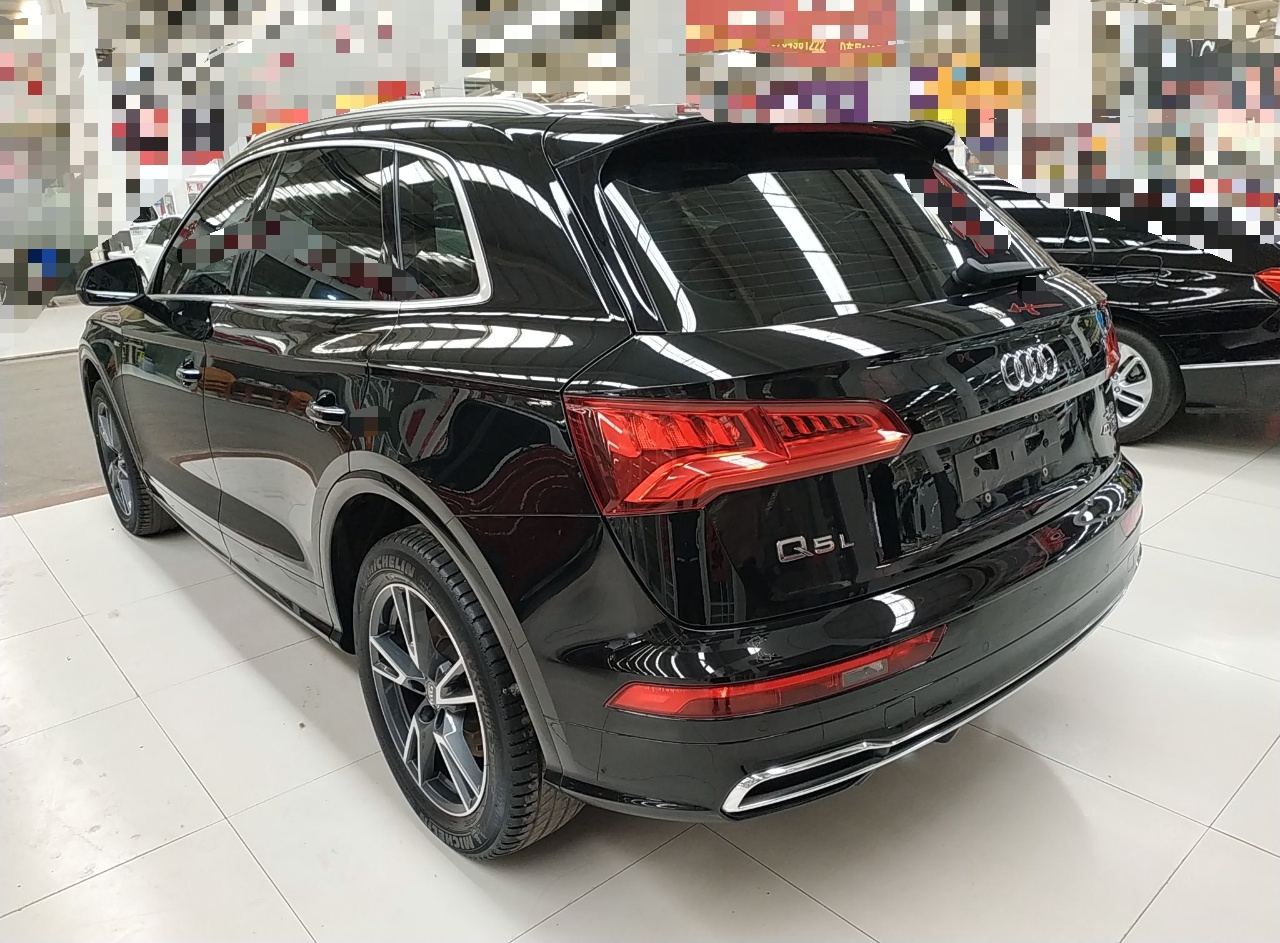 奥迪Q5L 2020款 40 TFSI 荣享时尚型