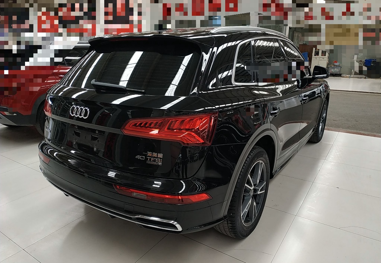 奥迪Q5L 2020款 40 TFSI 荣享时尚型