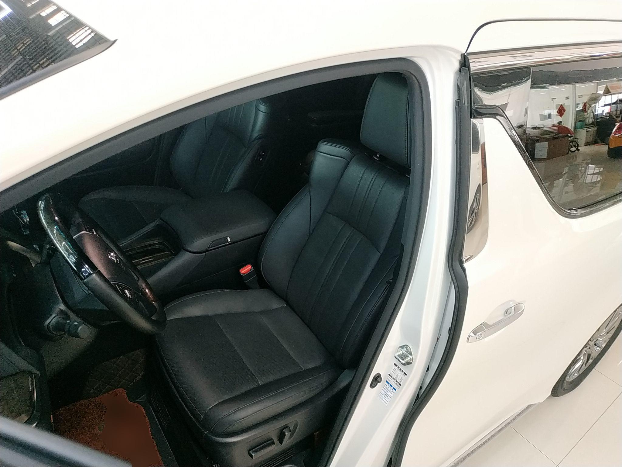 丰田 威尔法 2021款 皇冠 双擎 2.5L HV至尊版(进口)