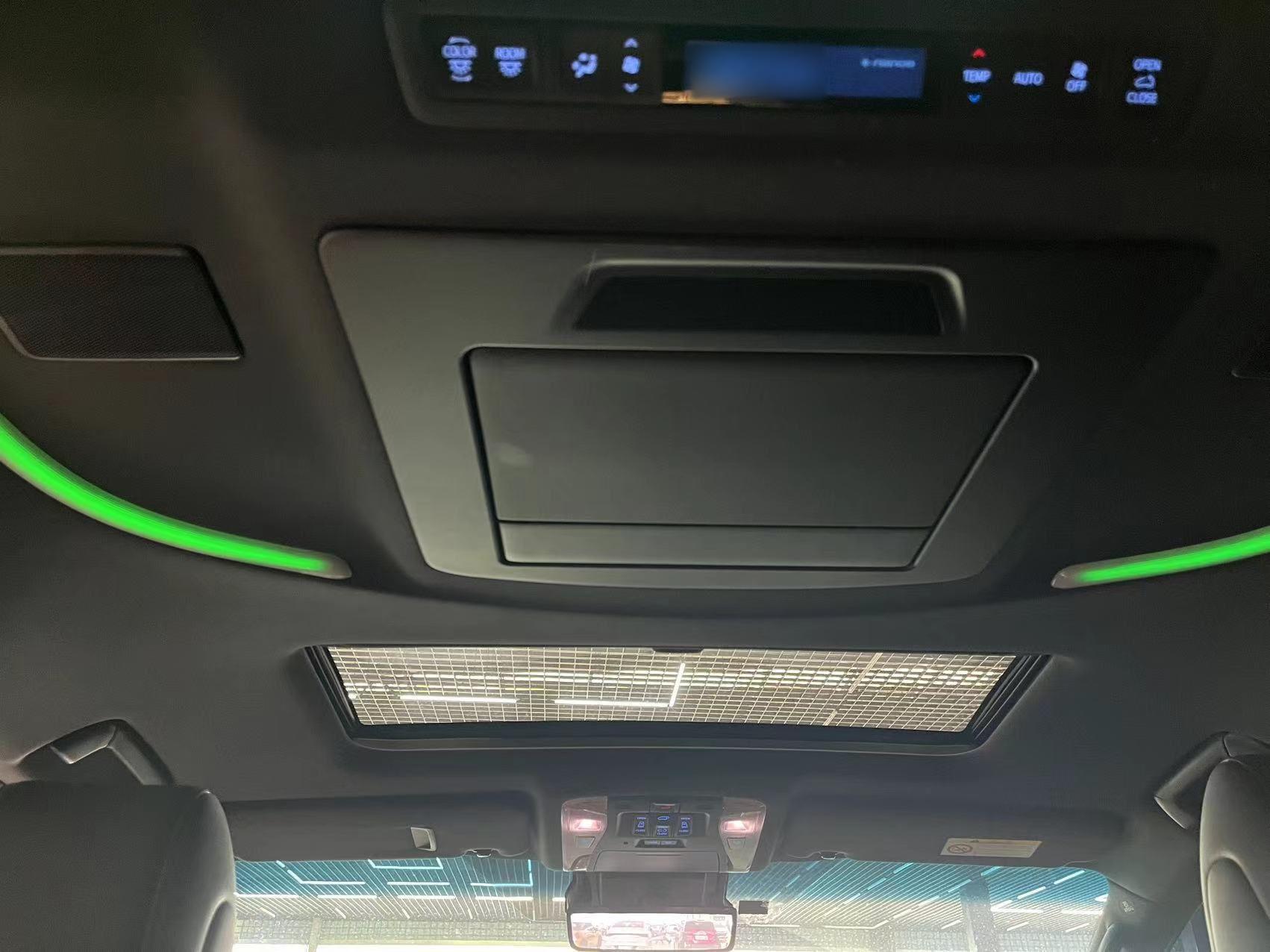 丰田 威尔法 2021款 皇冠 双擎 2.5L HV至尊版(进口)