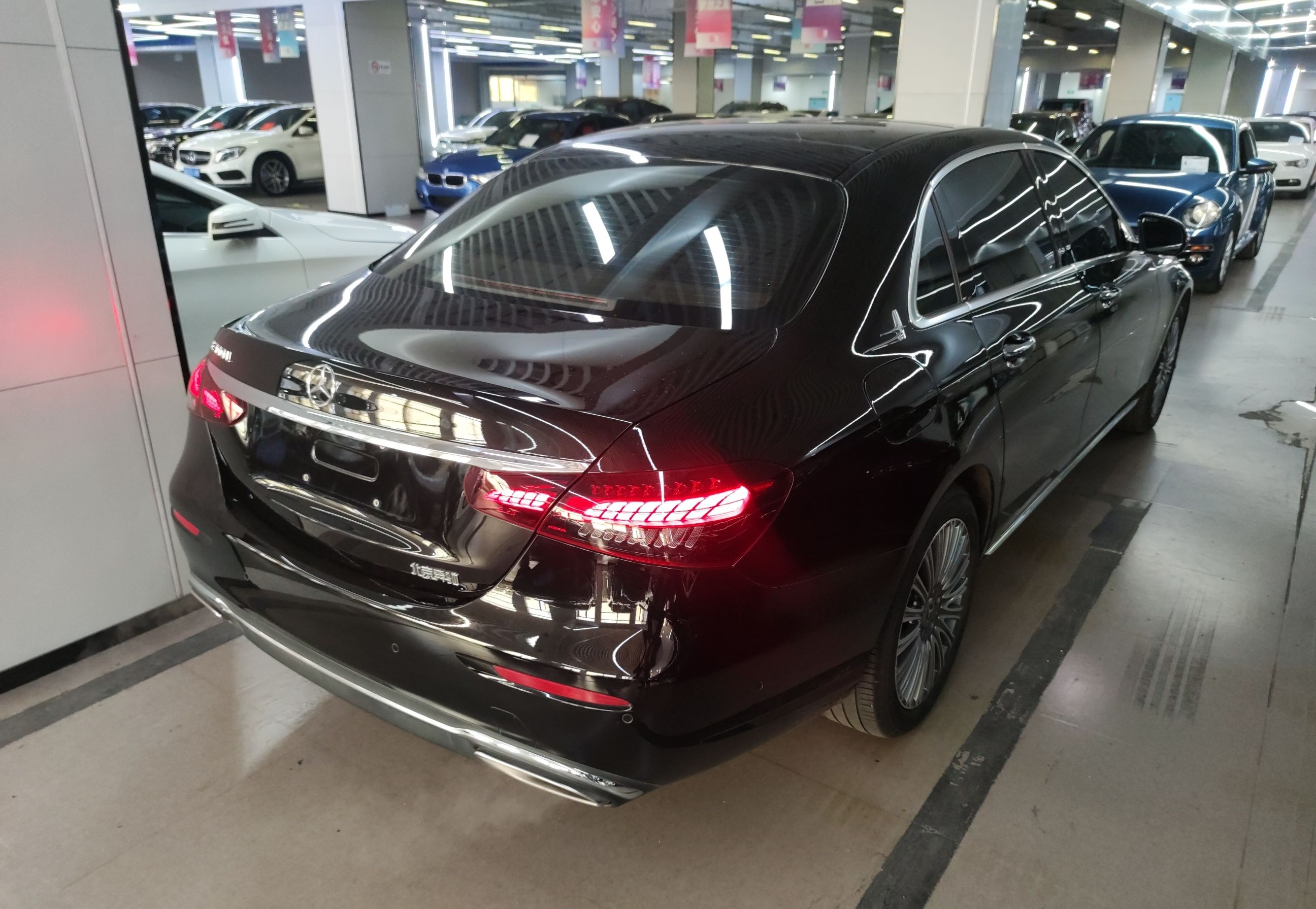 奔驰E级 2021款 E 300 L 豪华型