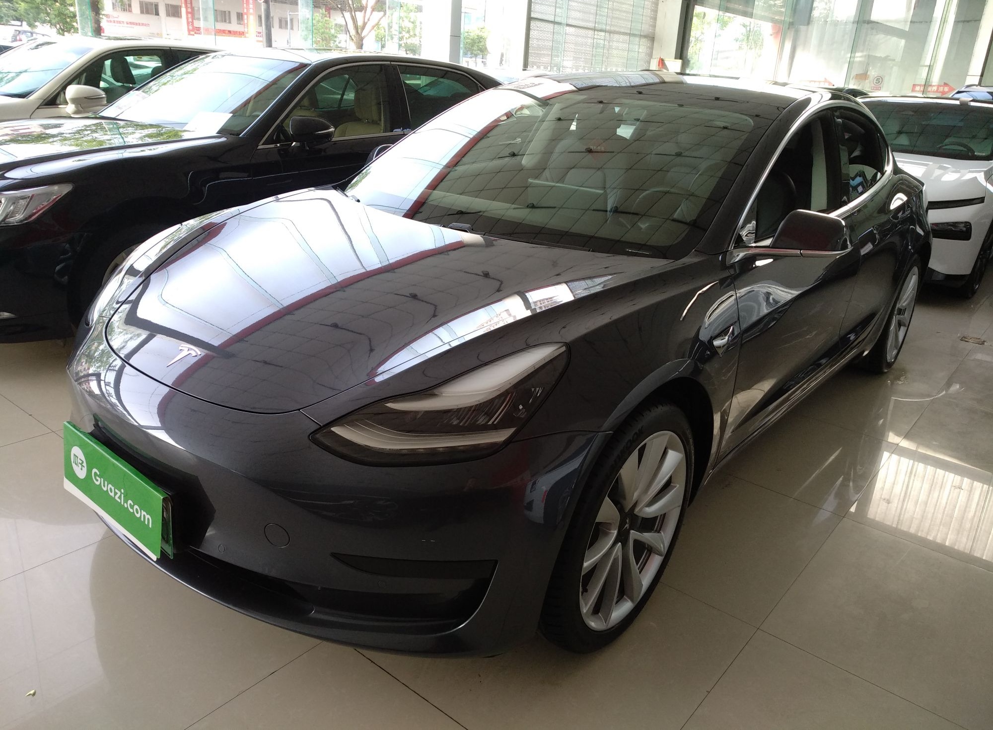 特斯拉 Model 3 2019款 标准续航后驱升级版