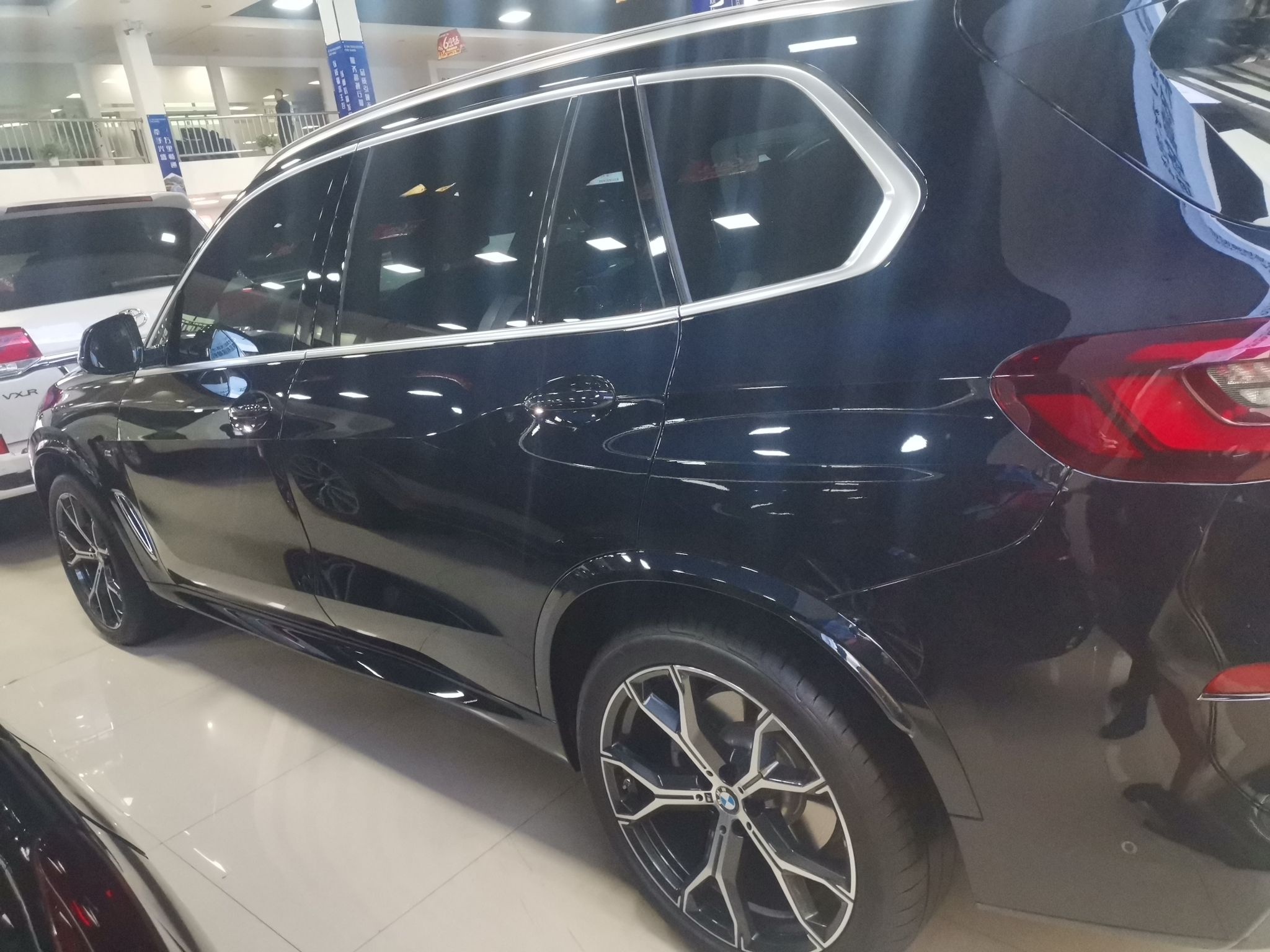 宝马X5 2022款 xDrive 40Li M运动套装