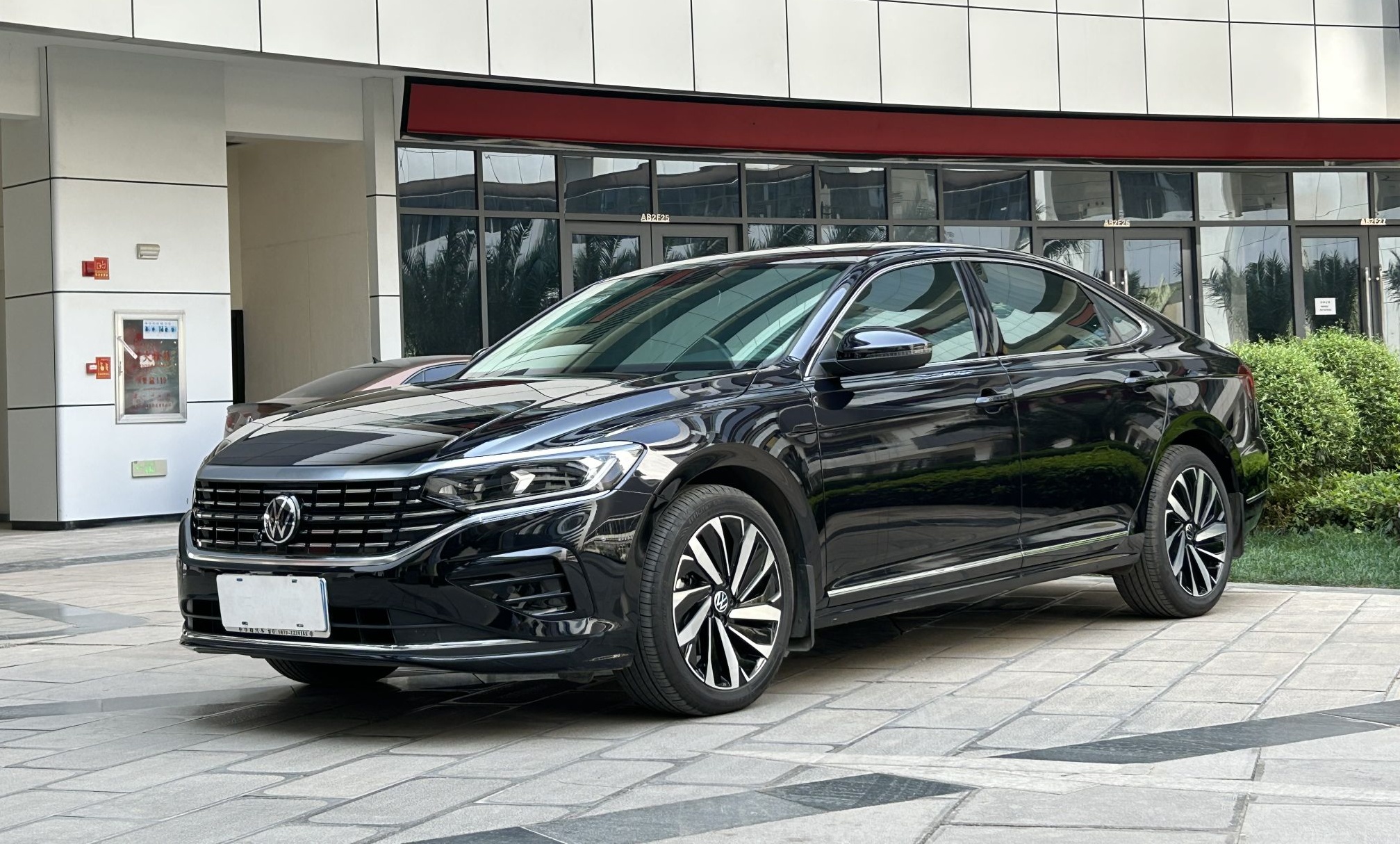 大众 帕萨特 2022款 330TSI 精英版