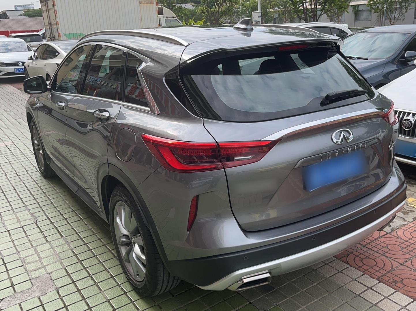 英菲尼迪QX50 2020款 2.0T 两驱时尚版