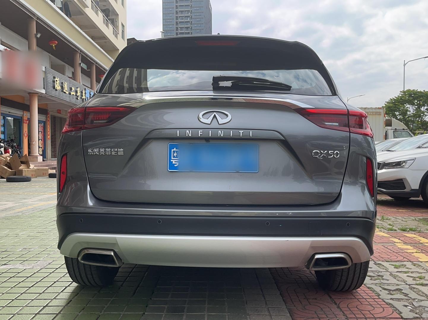 英菲尼迪QX50 2020款 2.0T 两驱时尚版