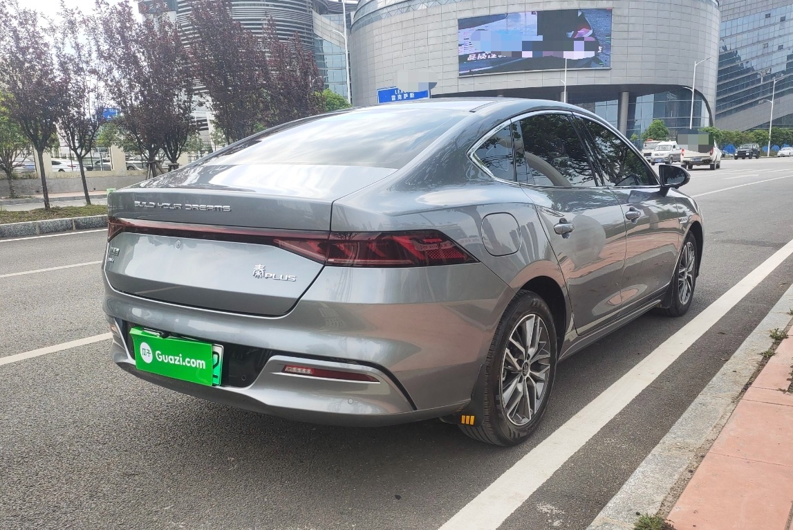 比亚迪 秦PLUS 2021款 DM-i 55KM 旗舰型