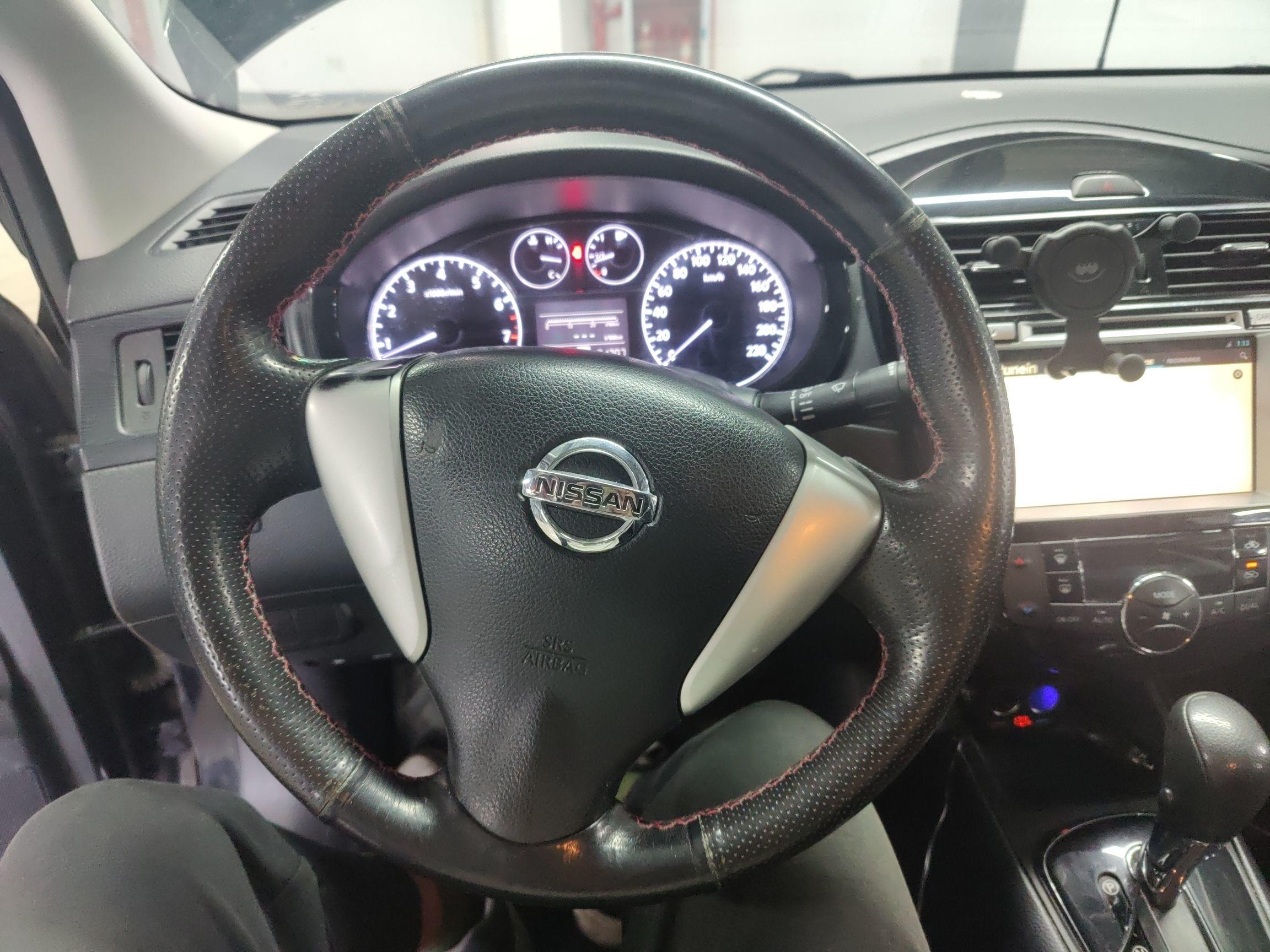 日产 骐达 2011款 1.6L CVT智能型