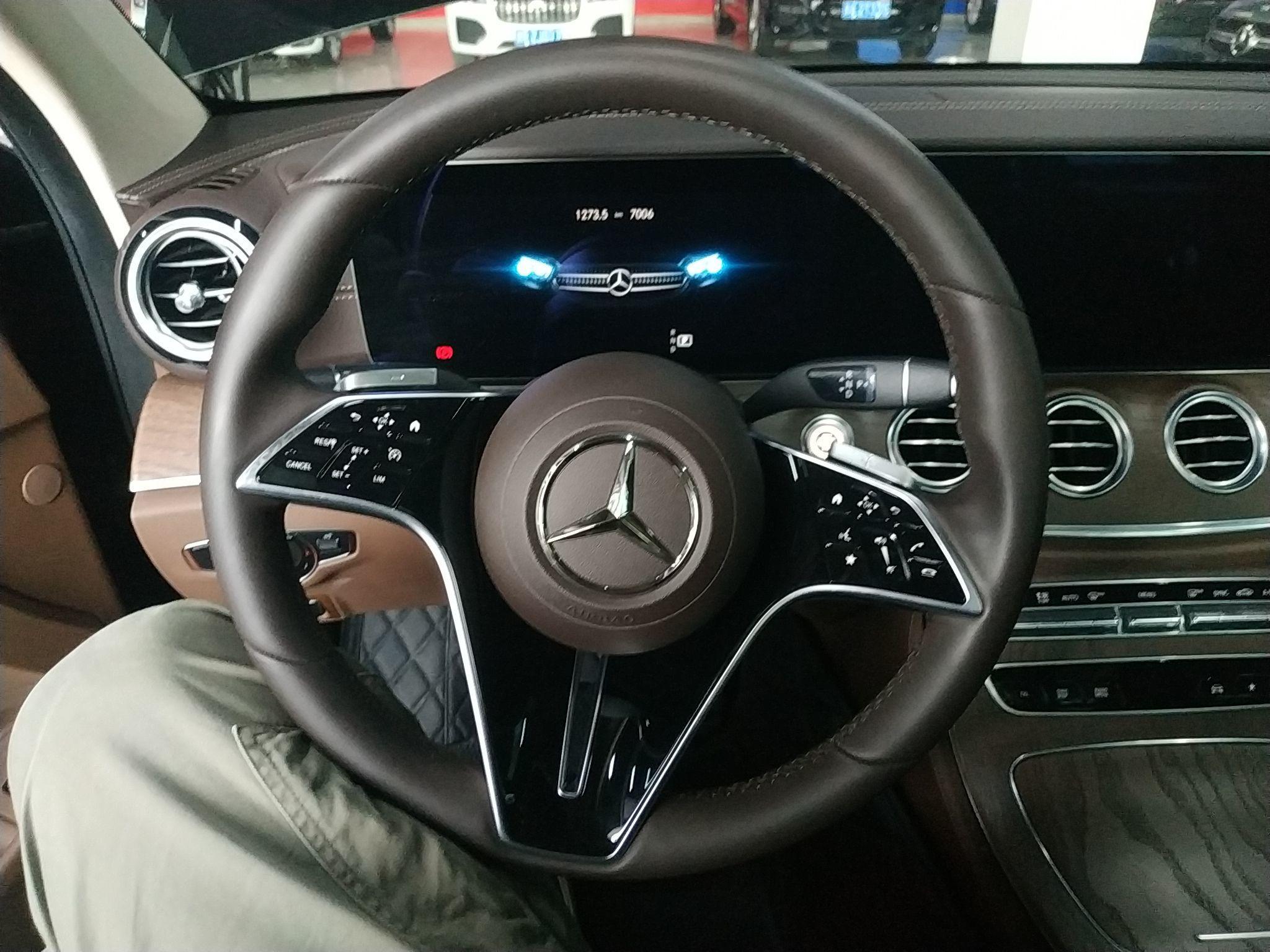 奔驰E级 2021款 E 300 L 豪华型