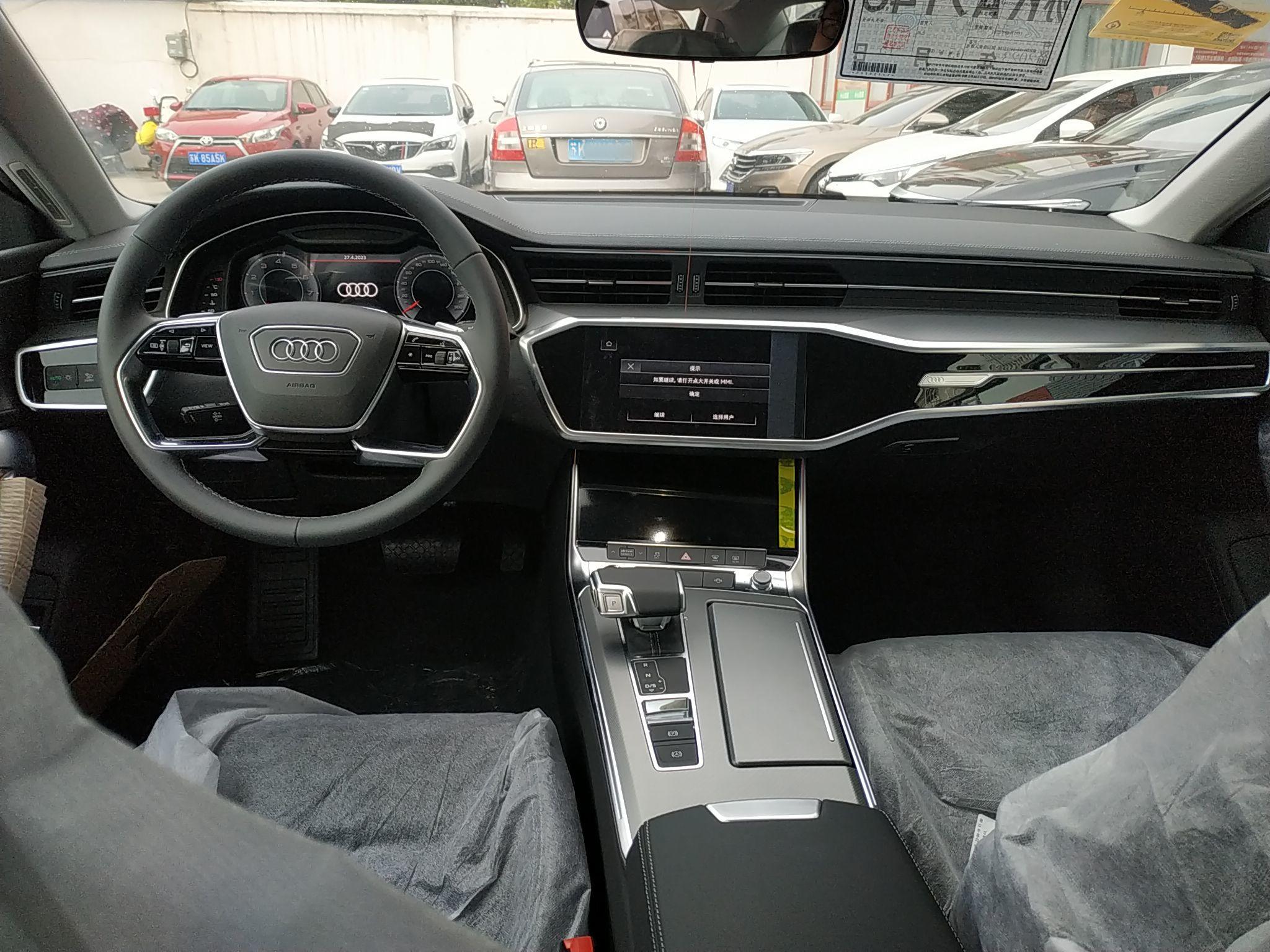 奥迪A7L 2022款 45 TFSI S-line 筑梦未来版