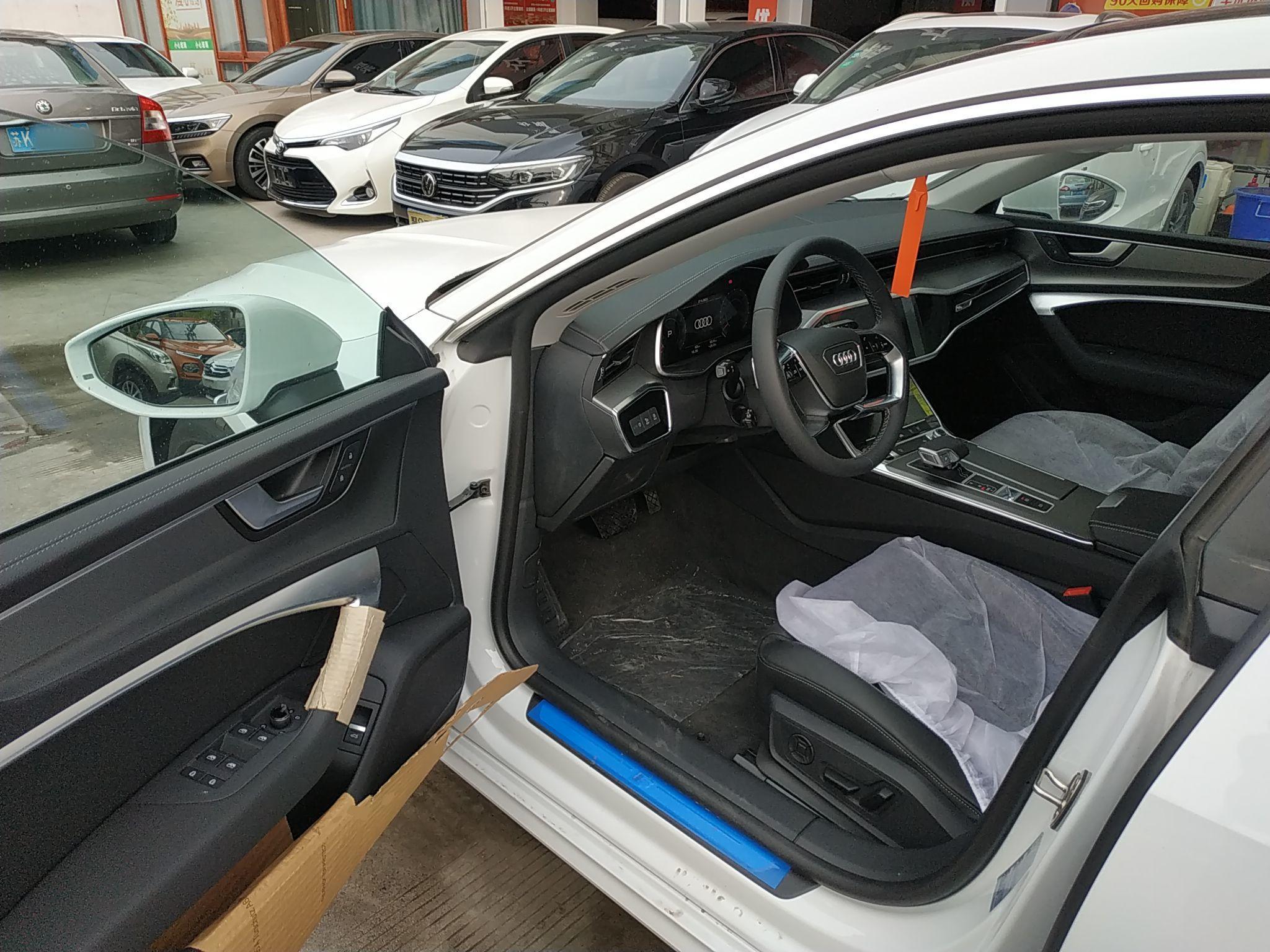 奥迪A7L 2022款 45 TFSI S-line 筑梦未来版