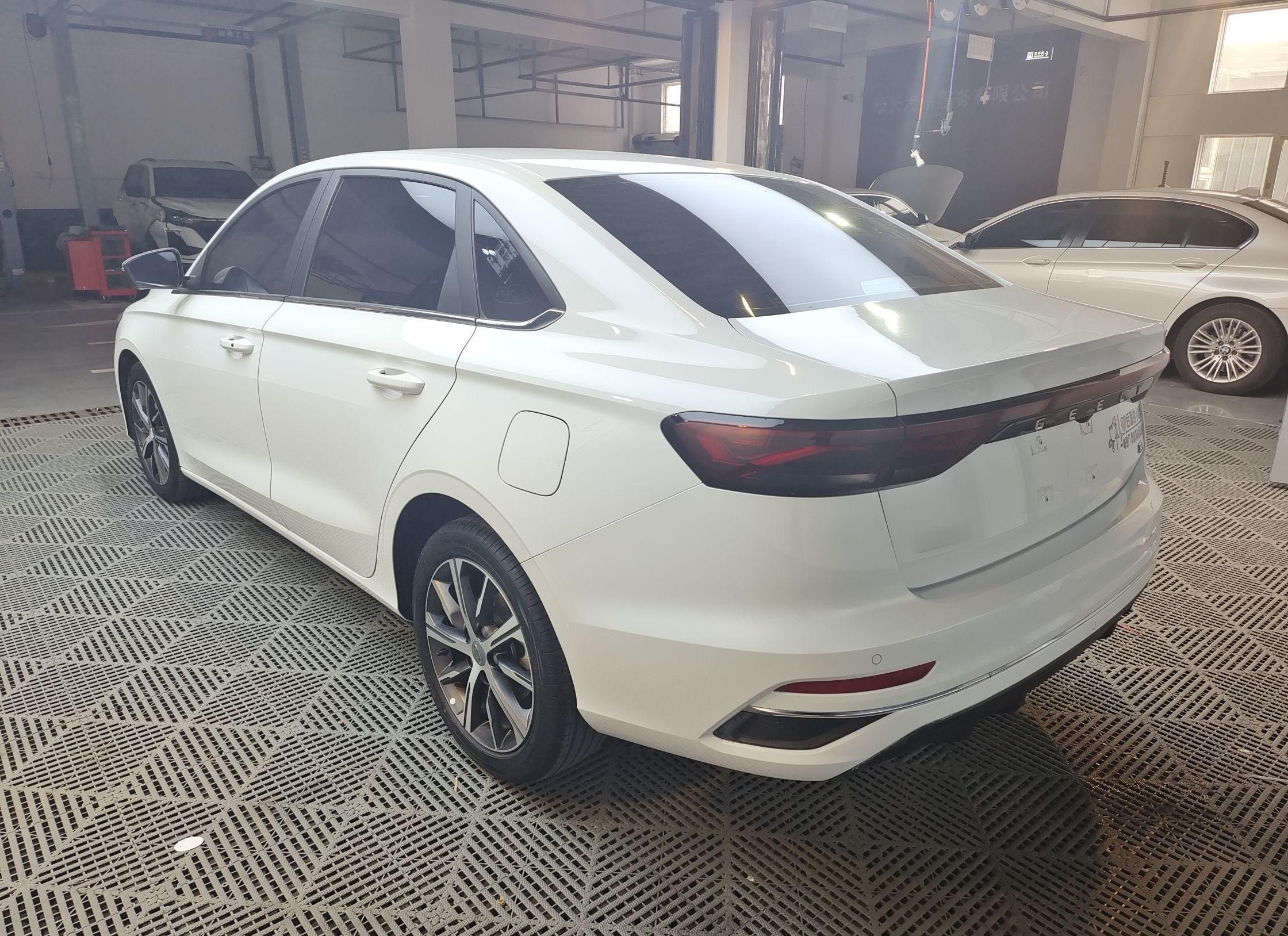 吉利汽车 帝豪 2022款 第4代 1.5L CVT旗舰型