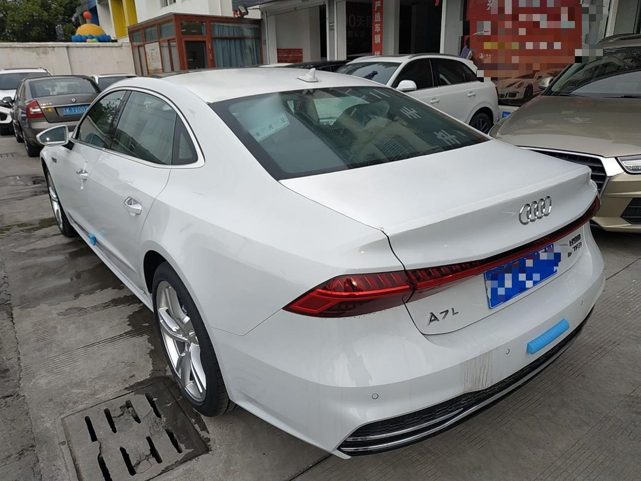 奥迪A7L 2022款 45 TFSI S-line 筑梦未来版