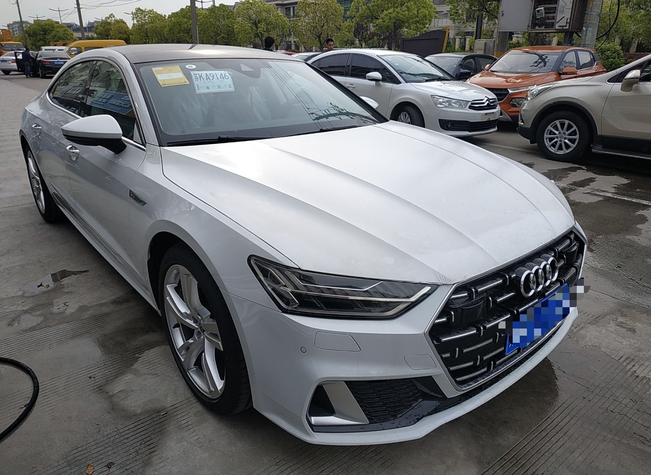 奥迪A7L 2022款 45 TFSI S-line 筑梦未来版