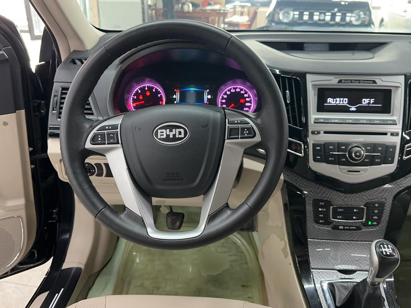 比亚迪 速锐 2012款 1.5L 手动舒适型