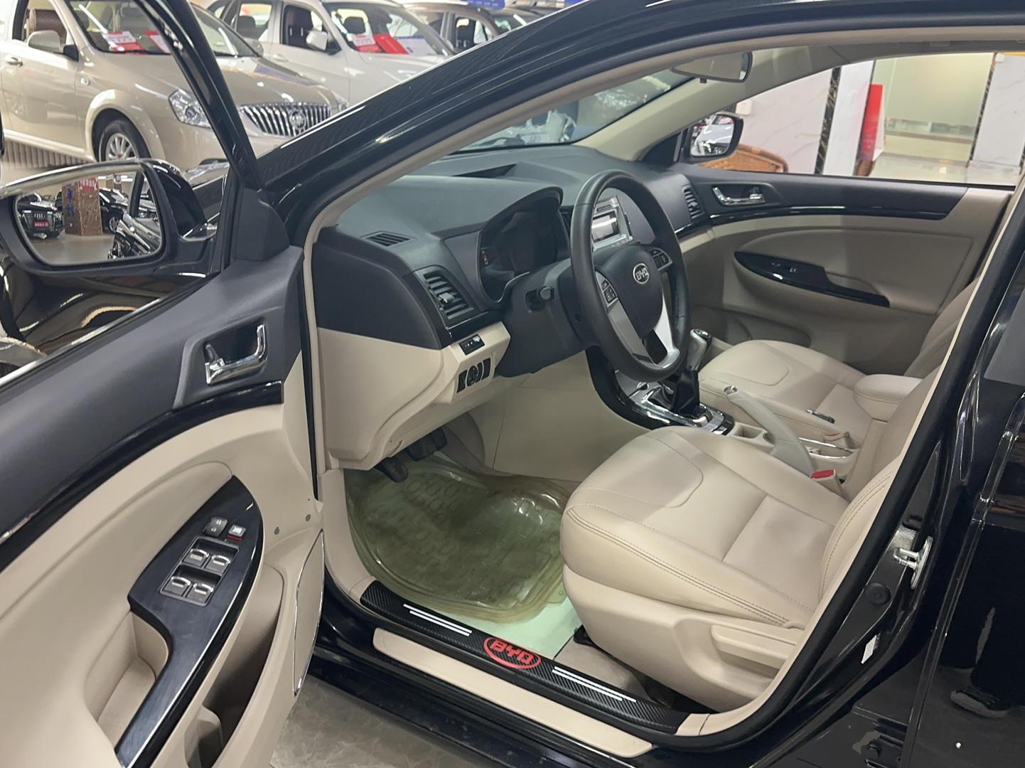 比亚迪 速锐 2012款 1.5L 手动舒适型