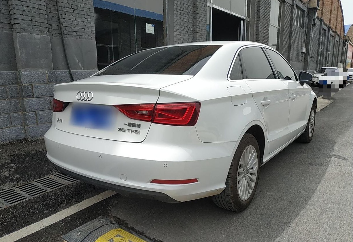 奥迪A3 2015款 Limousine 35 TFSI 百万纪念智领型