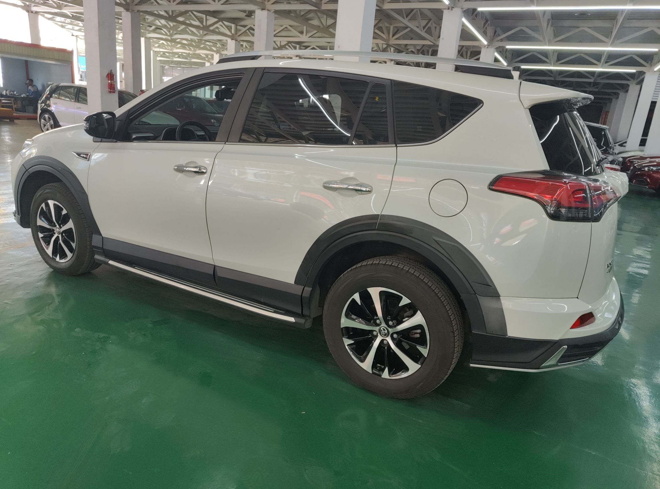 丰田 RAV4 2018款 2.0L CVT两驱风尚X版