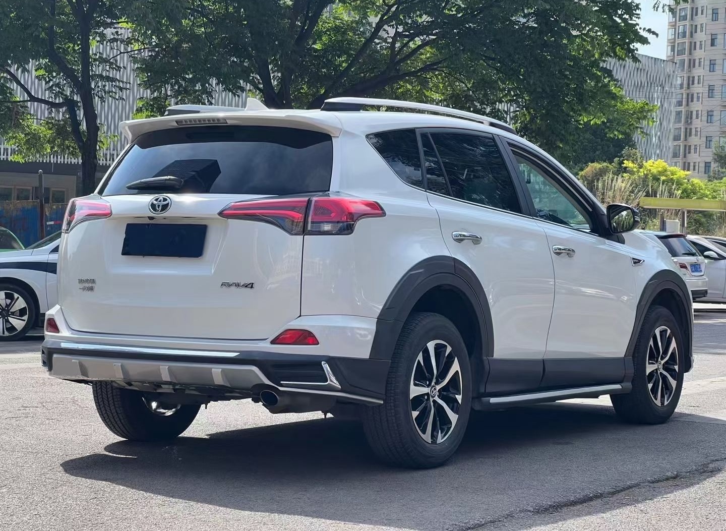 丰田 RAV4 2018款 2.0L CVT两驱风尚X版